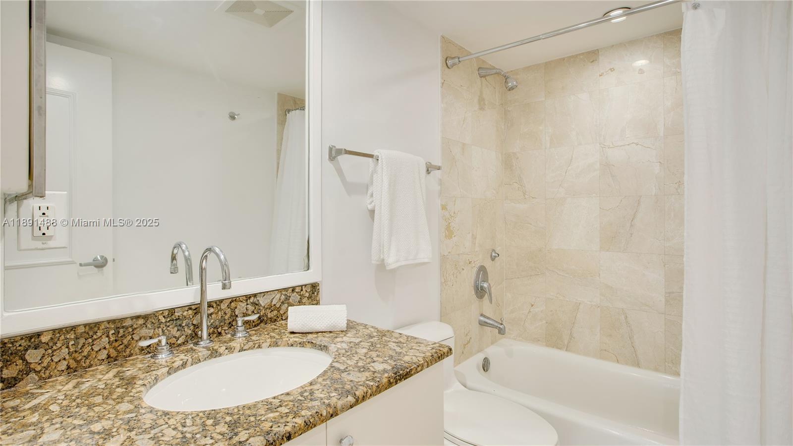THE COLLINS CONDO - Residential Lease