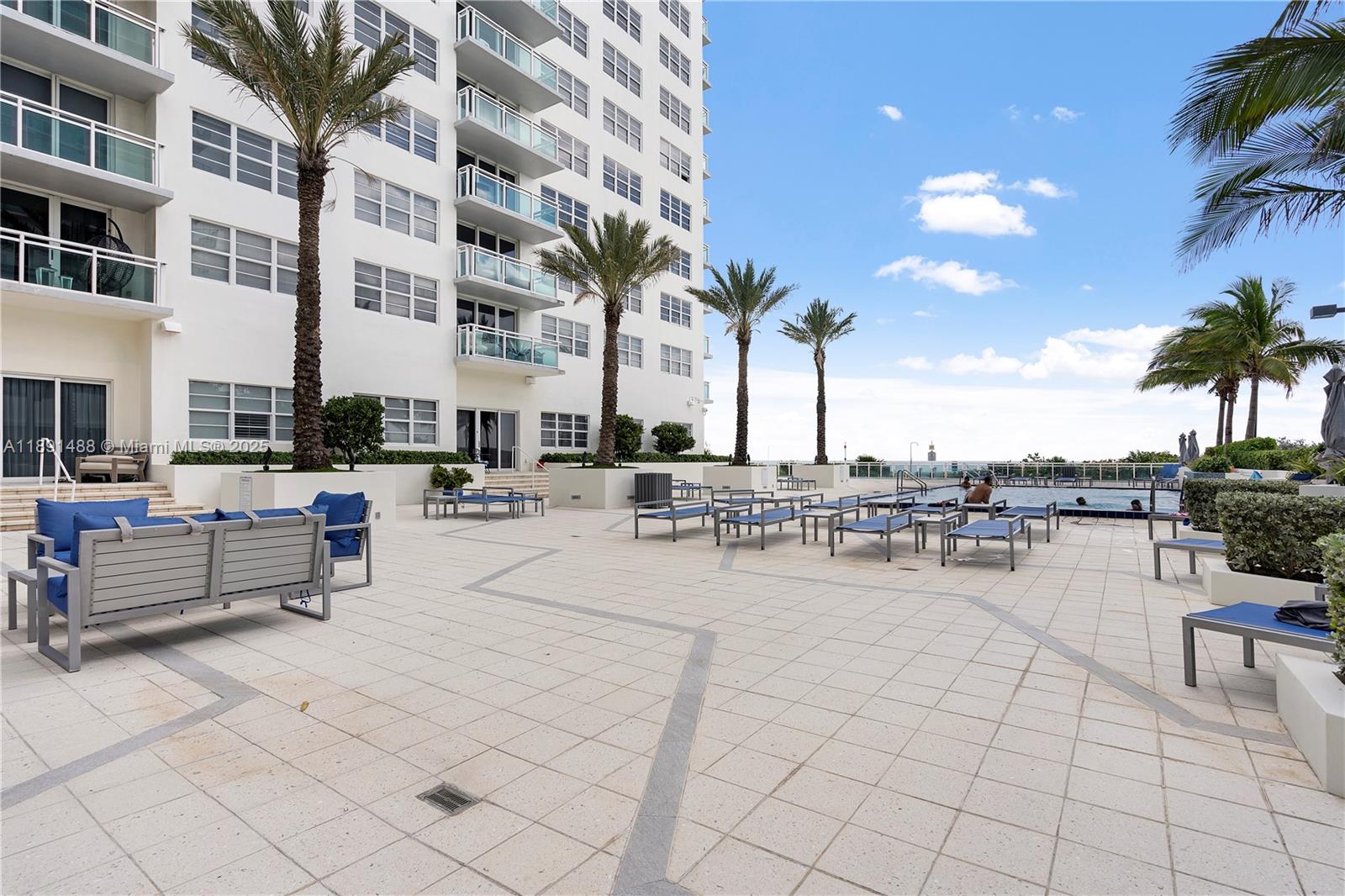 THE COLLINS CONDO - Residential Lease