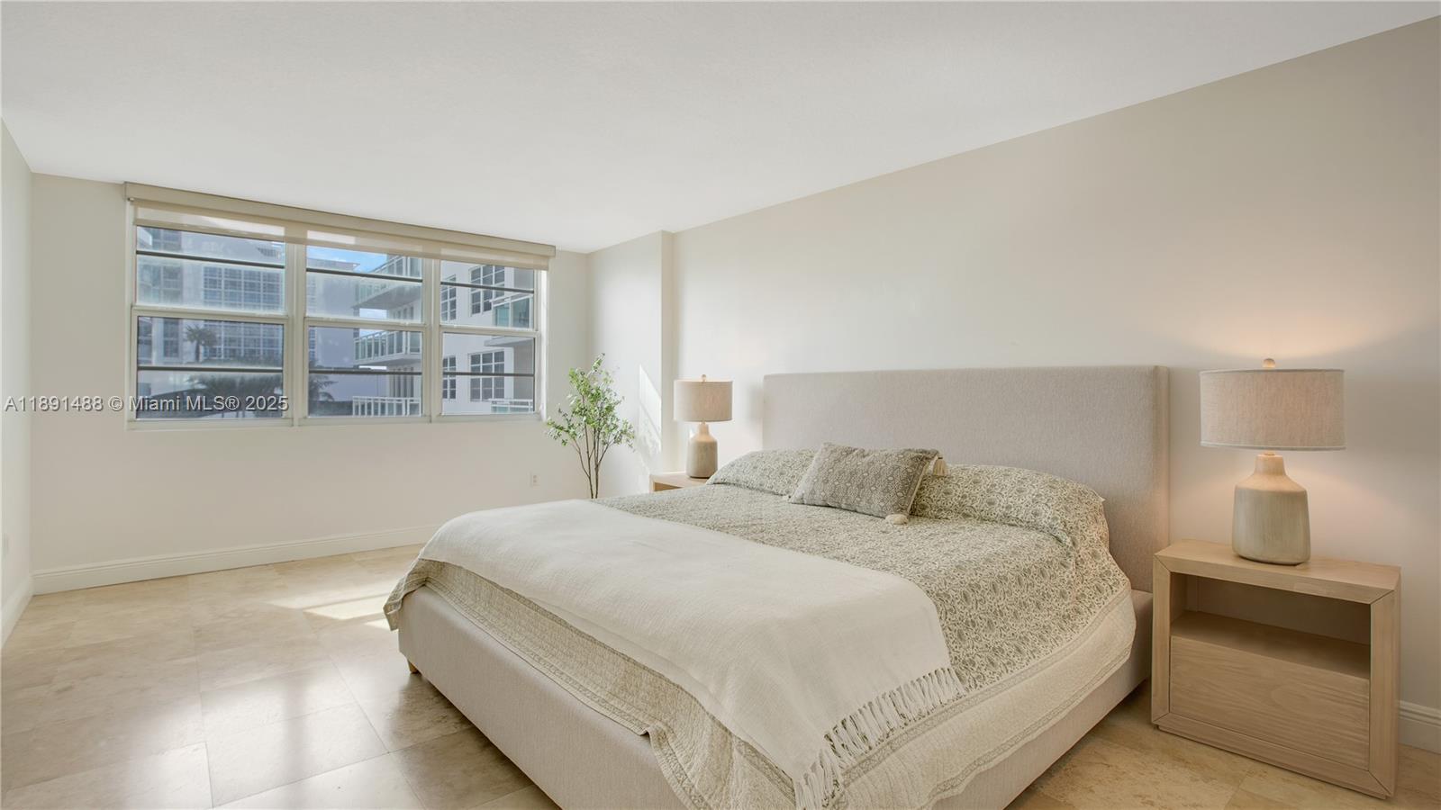 THE COLLINS CONDO - Residential Lease
