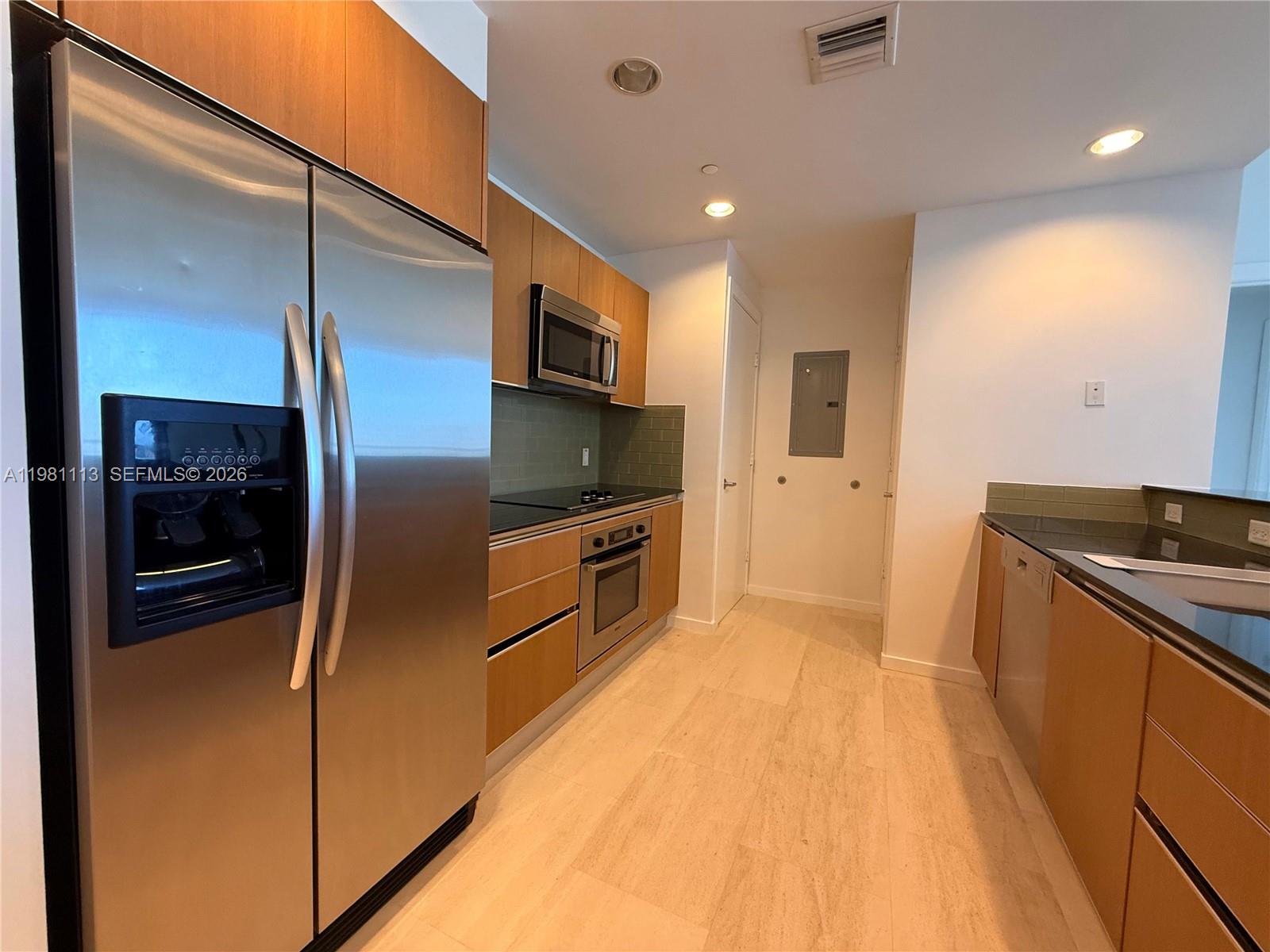 1050 Brickell Ave 3202