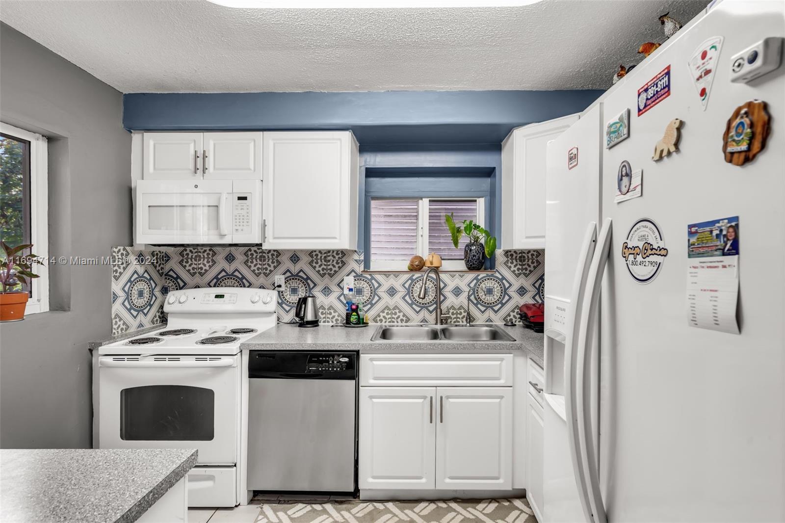 DIXIE GARDENS - Residential