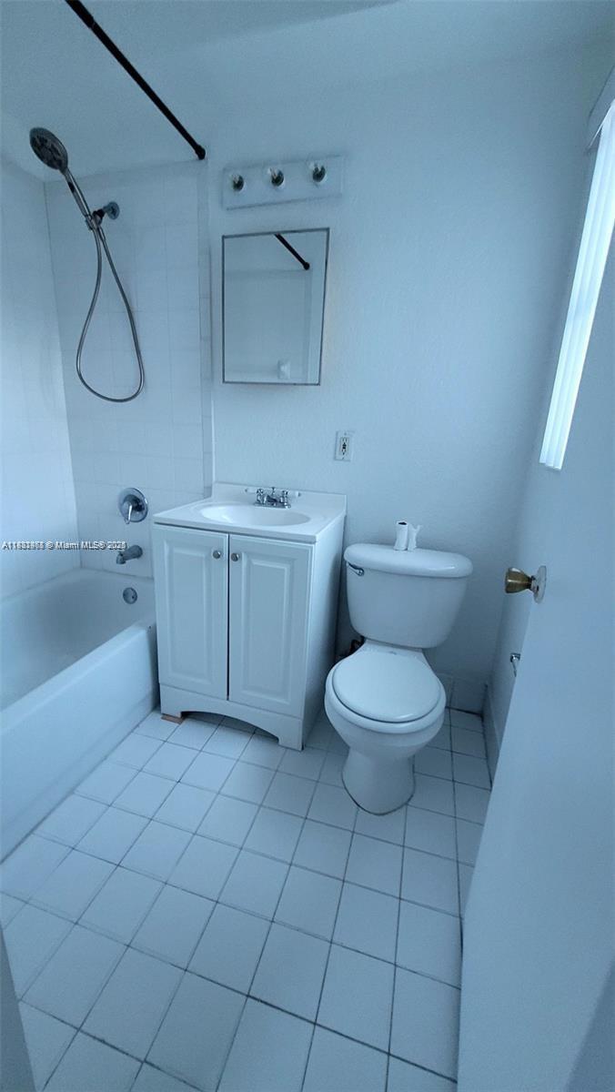 SUNSET PALM VILLAS CONDO - Residential