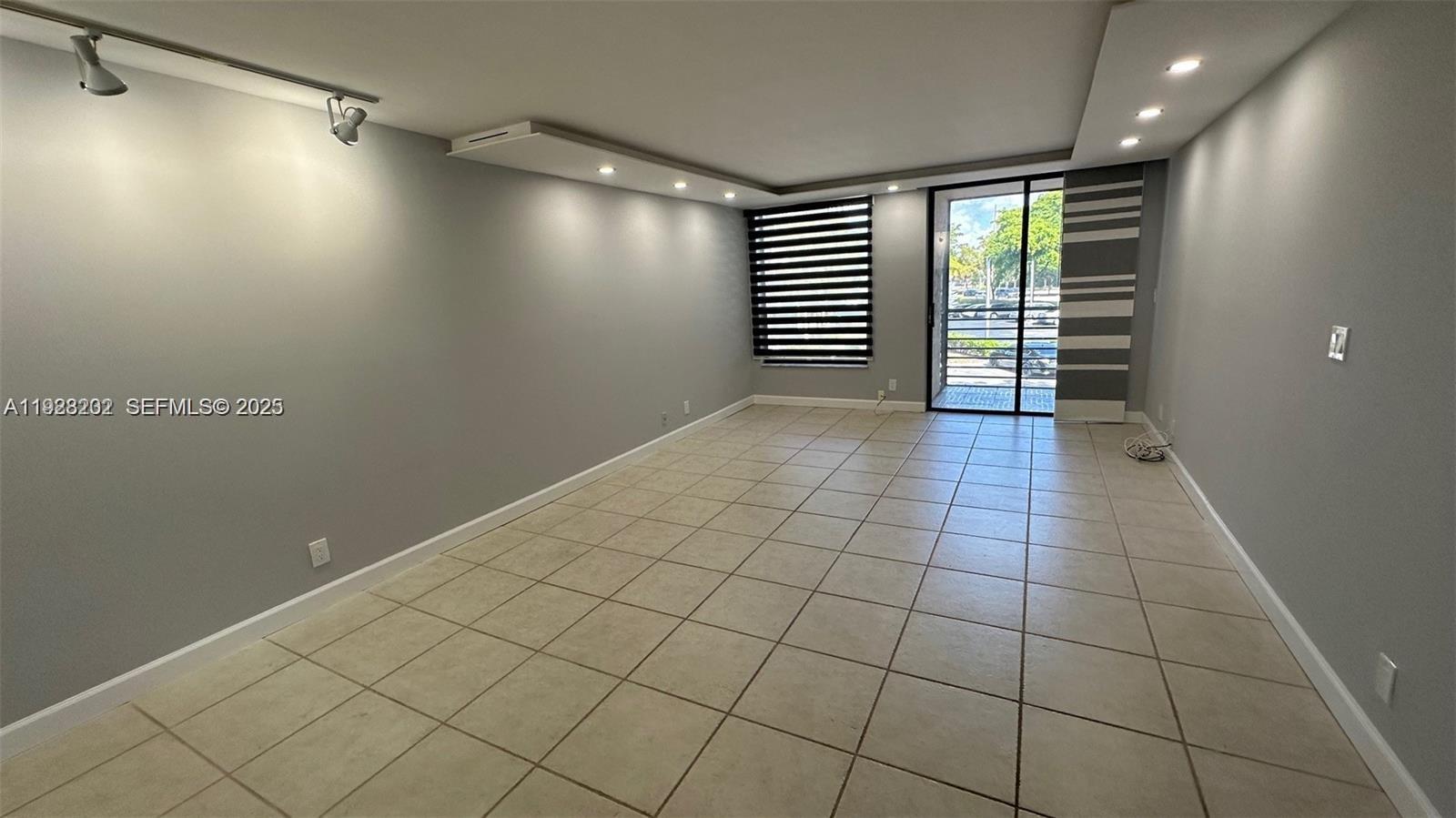 CONCORD VILLAGE CONDOMINI - Residential Lease