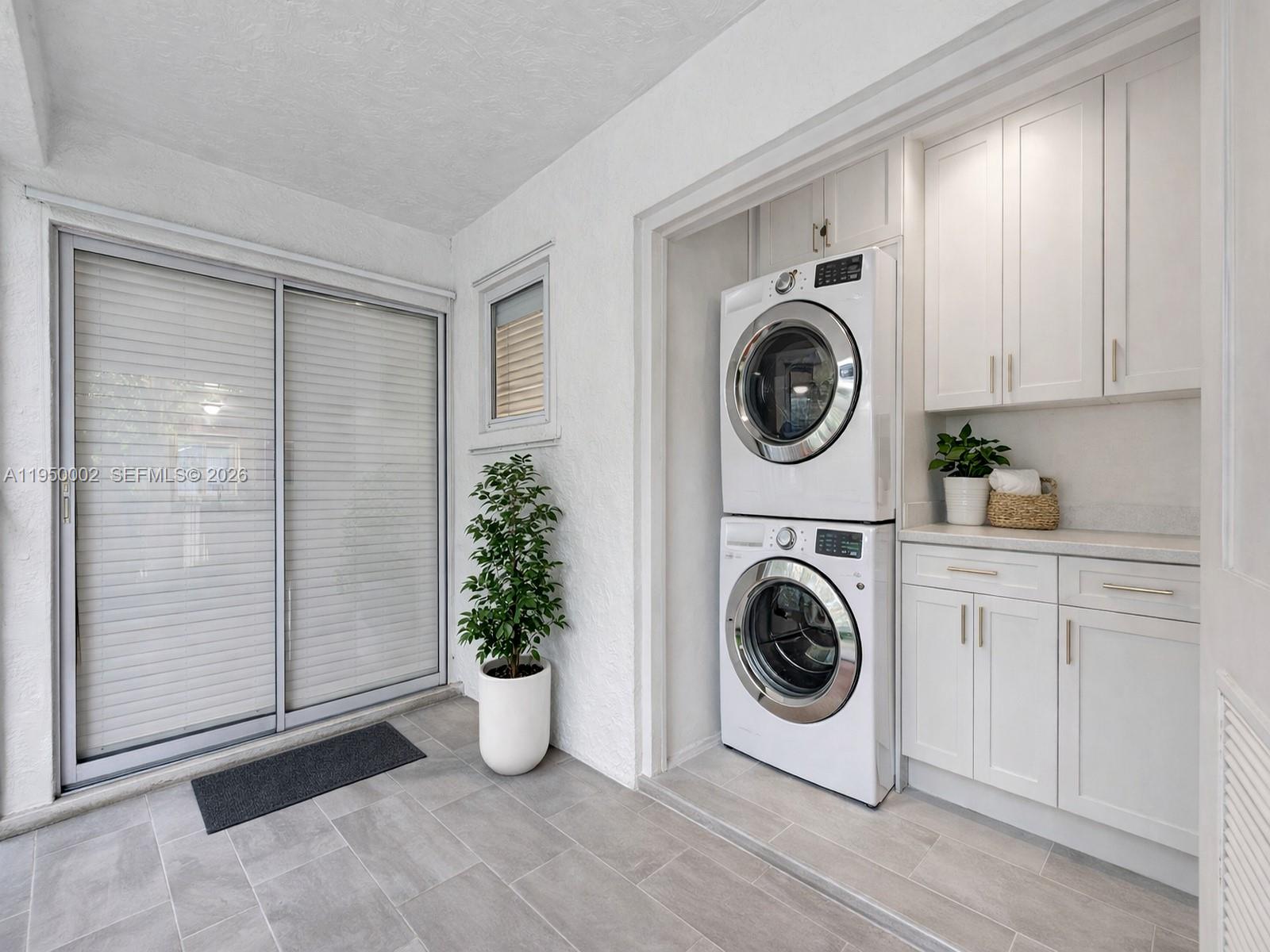 OLD CUTLER HOMES - Residential