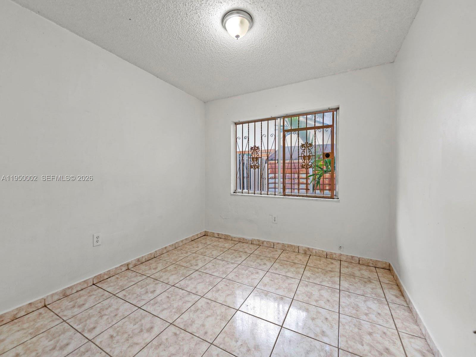 OLD CUTLER HOMES - Residential