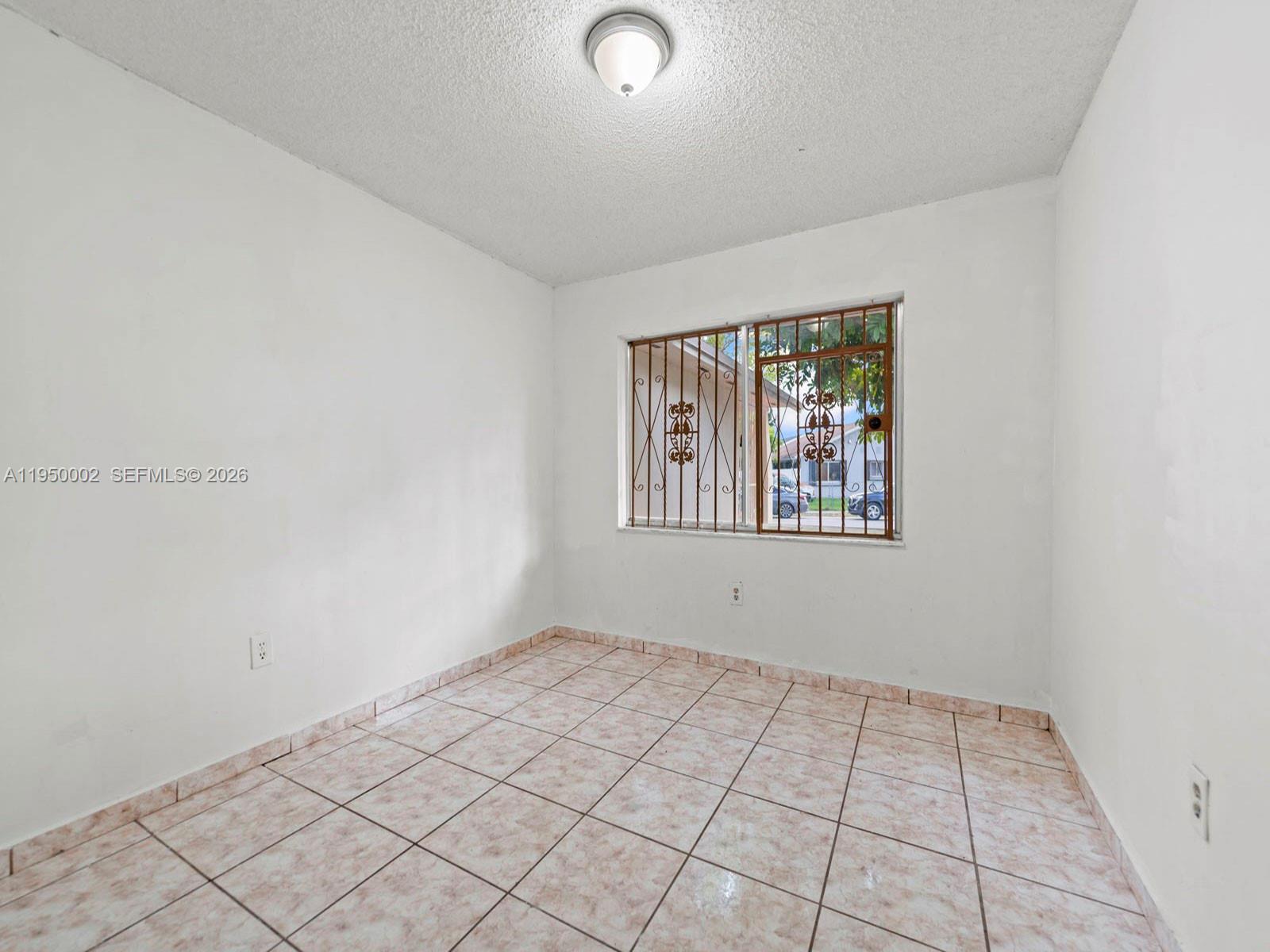 OLD CUTLER HOMES - Residential