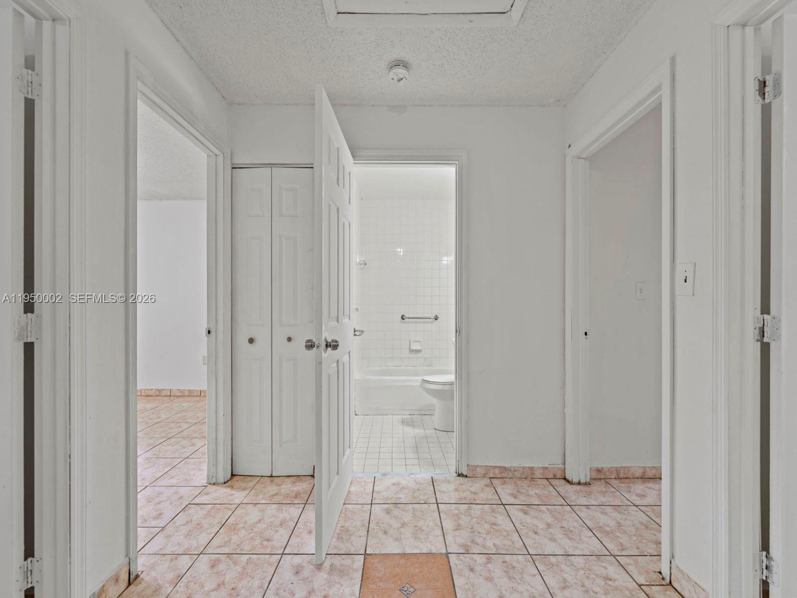 OLD CUTLER HOMES - Residential