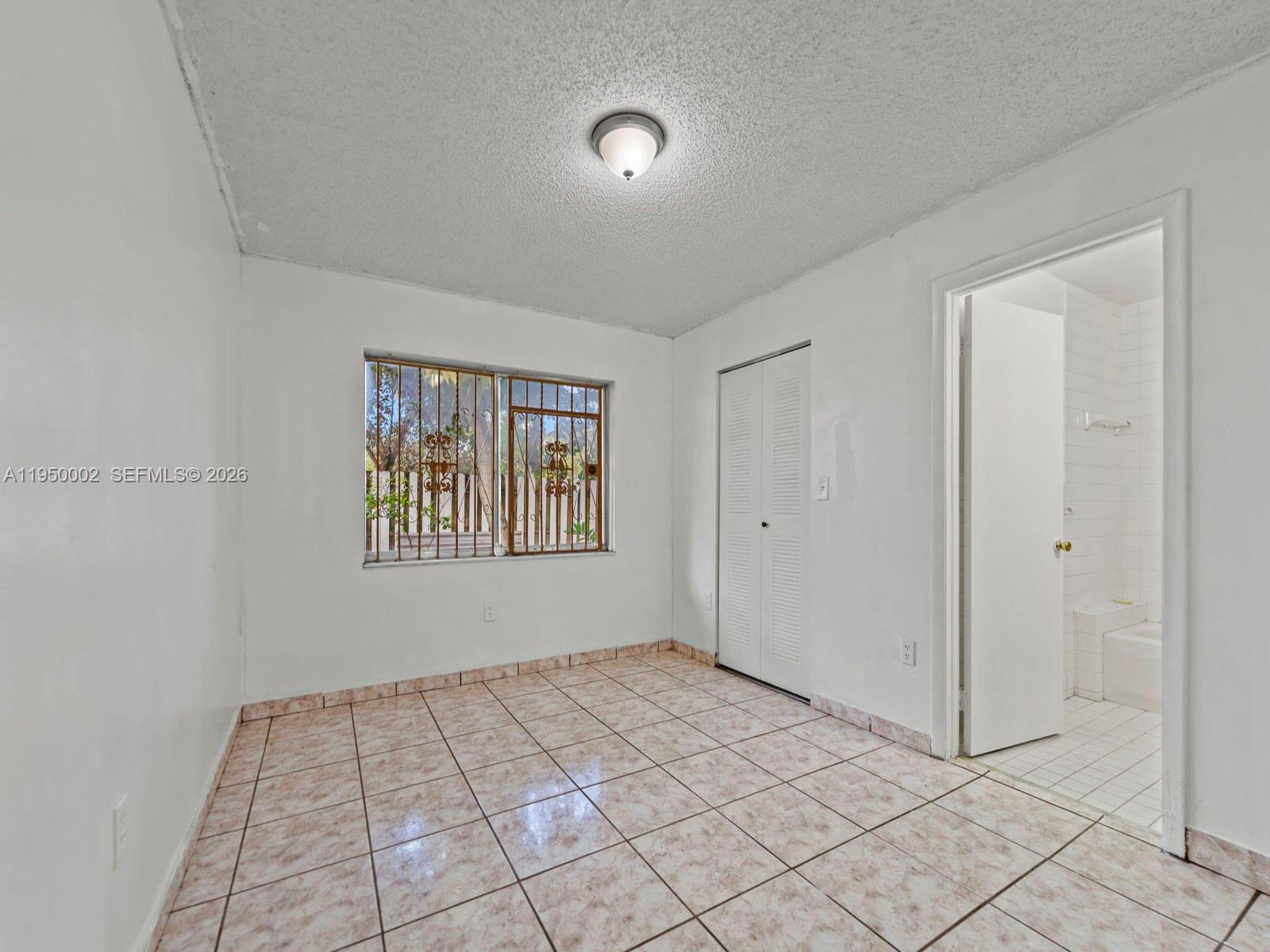 OLD CUTLER HOMES - Residential