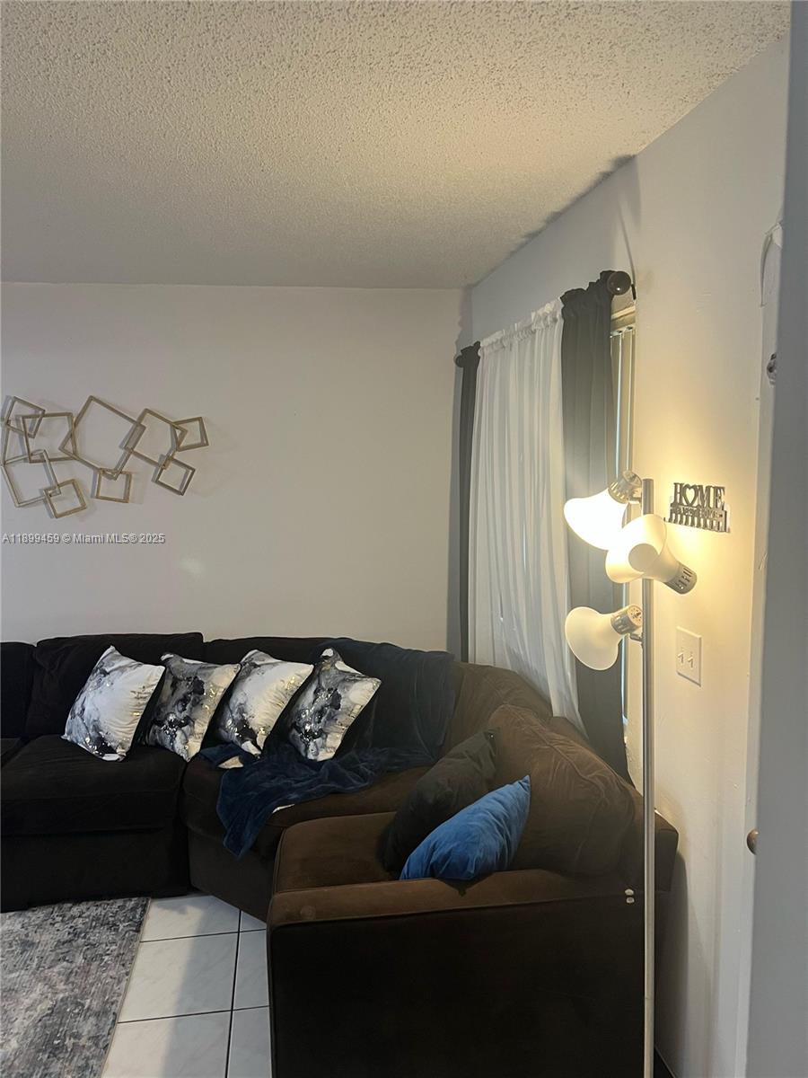 431 NW 82nd Ave 909