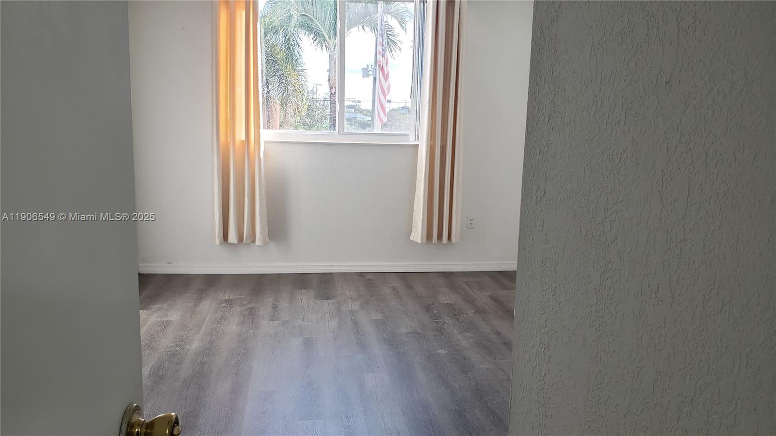 HARBOUR POINTE OF MIAMI C - Residential Lease