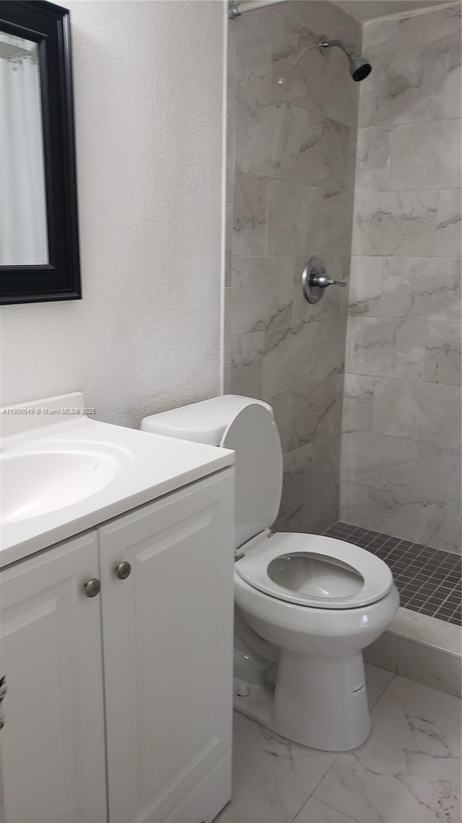 HARBOUR POINTE OF MIAMI C - Residential Lease