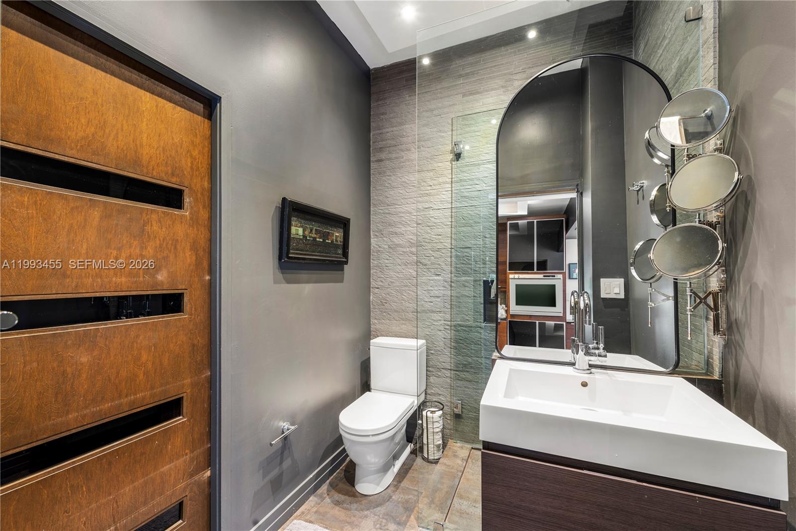 BELLE MEADE OF MIA SEC 1 - Residential Lease