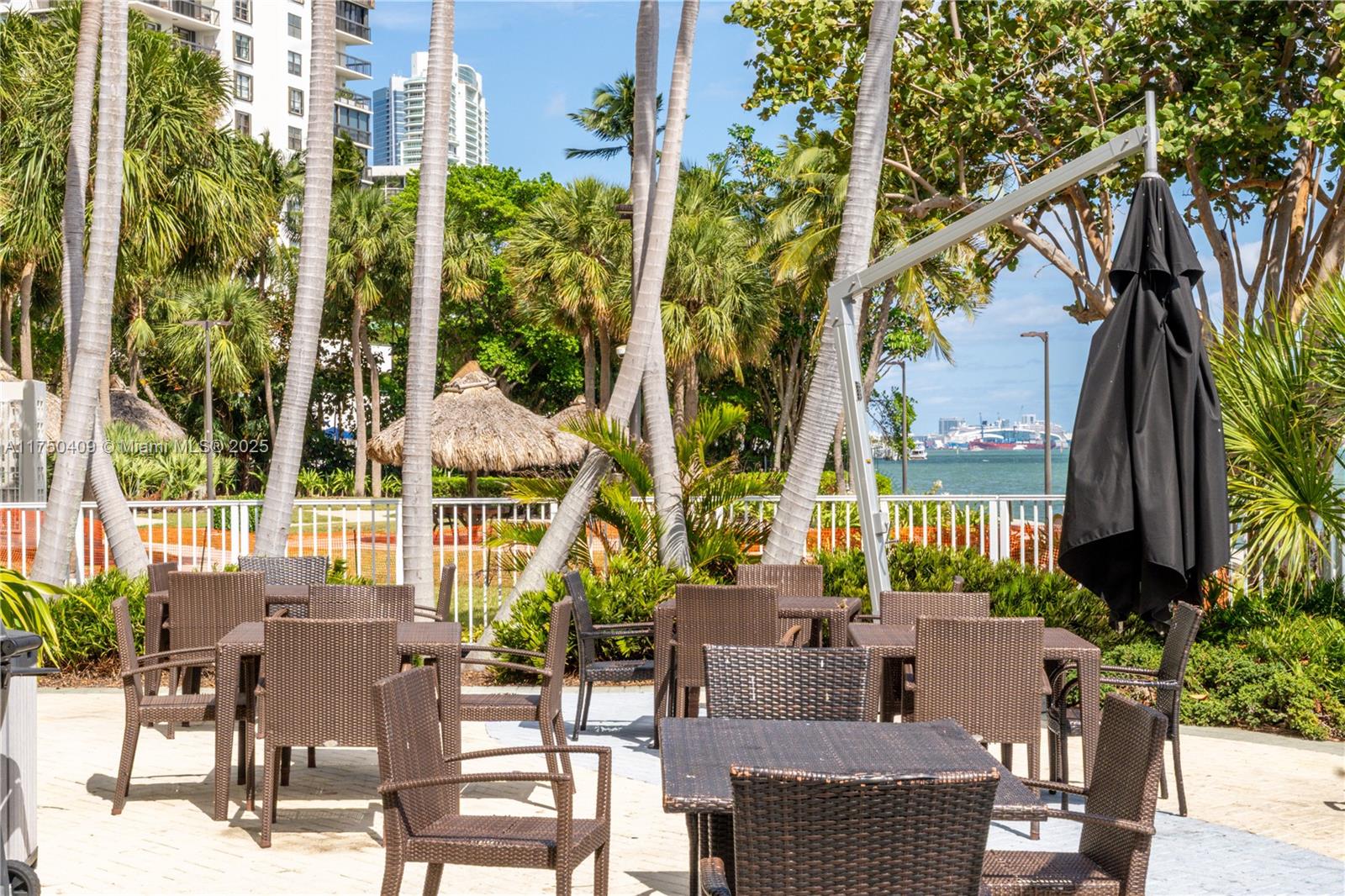 BRICKELL TOWNHOUSE CONDO - Residential