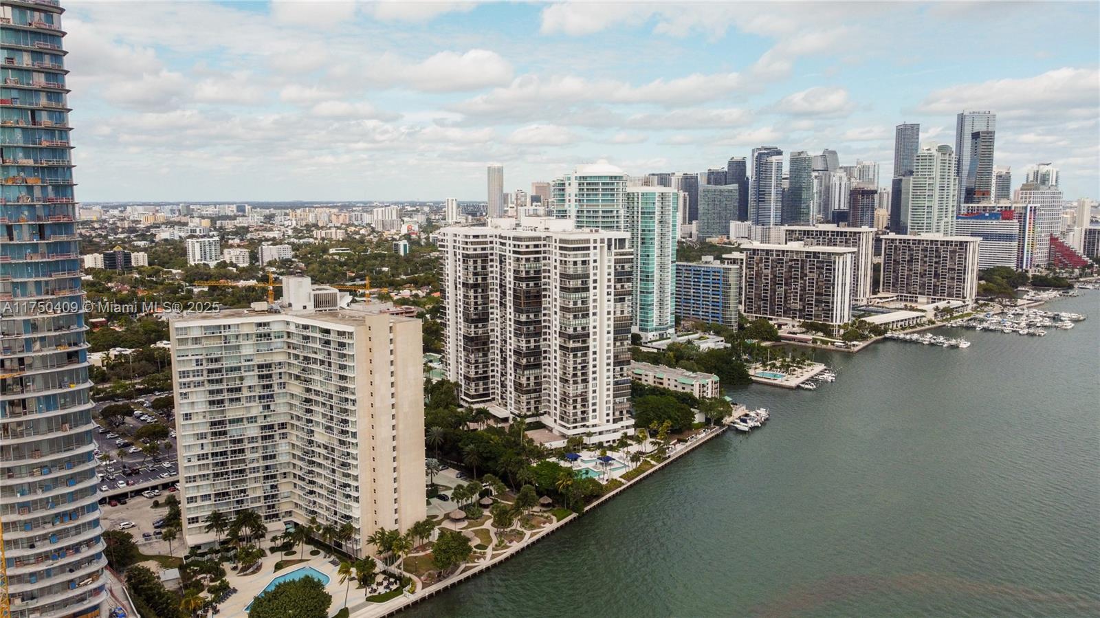 BRICKELL TOWNHOUSE CONDO - Residential