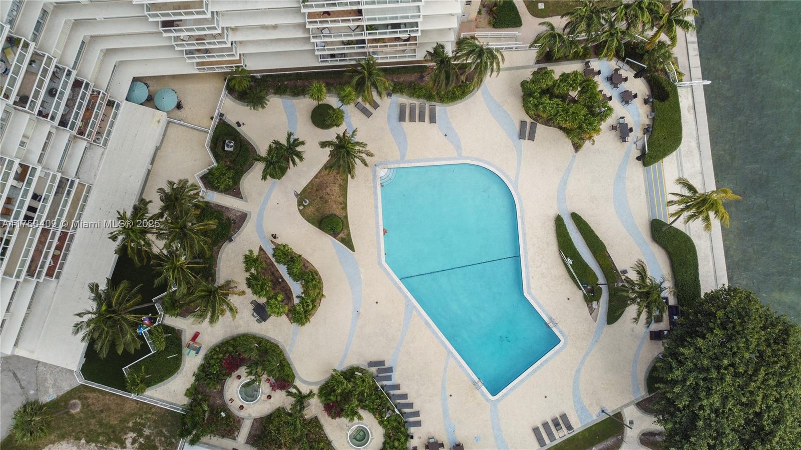 BRICKELL TOWNHOUSE CONDO - Residential