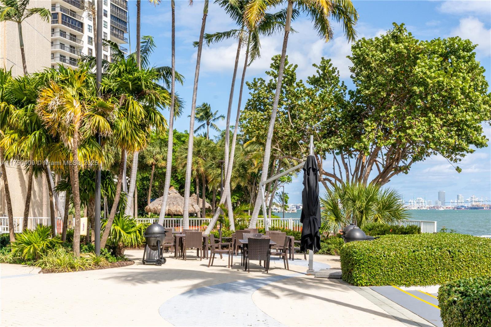 BRICKELL TOWNHOUSE CONDO - Residential