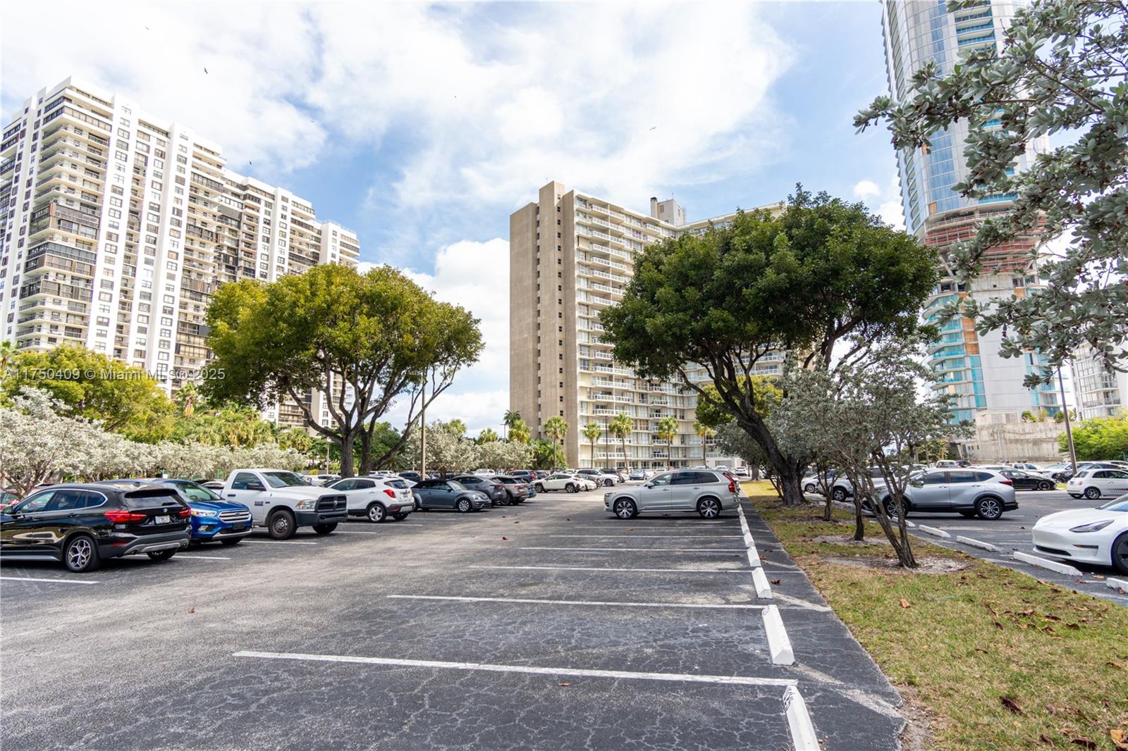 BRICKELL TOWNHOUSE CONDO - Residential
