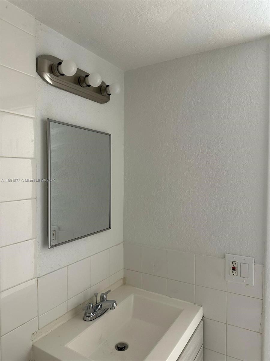 CALYPSO CAY CONDO - Residential