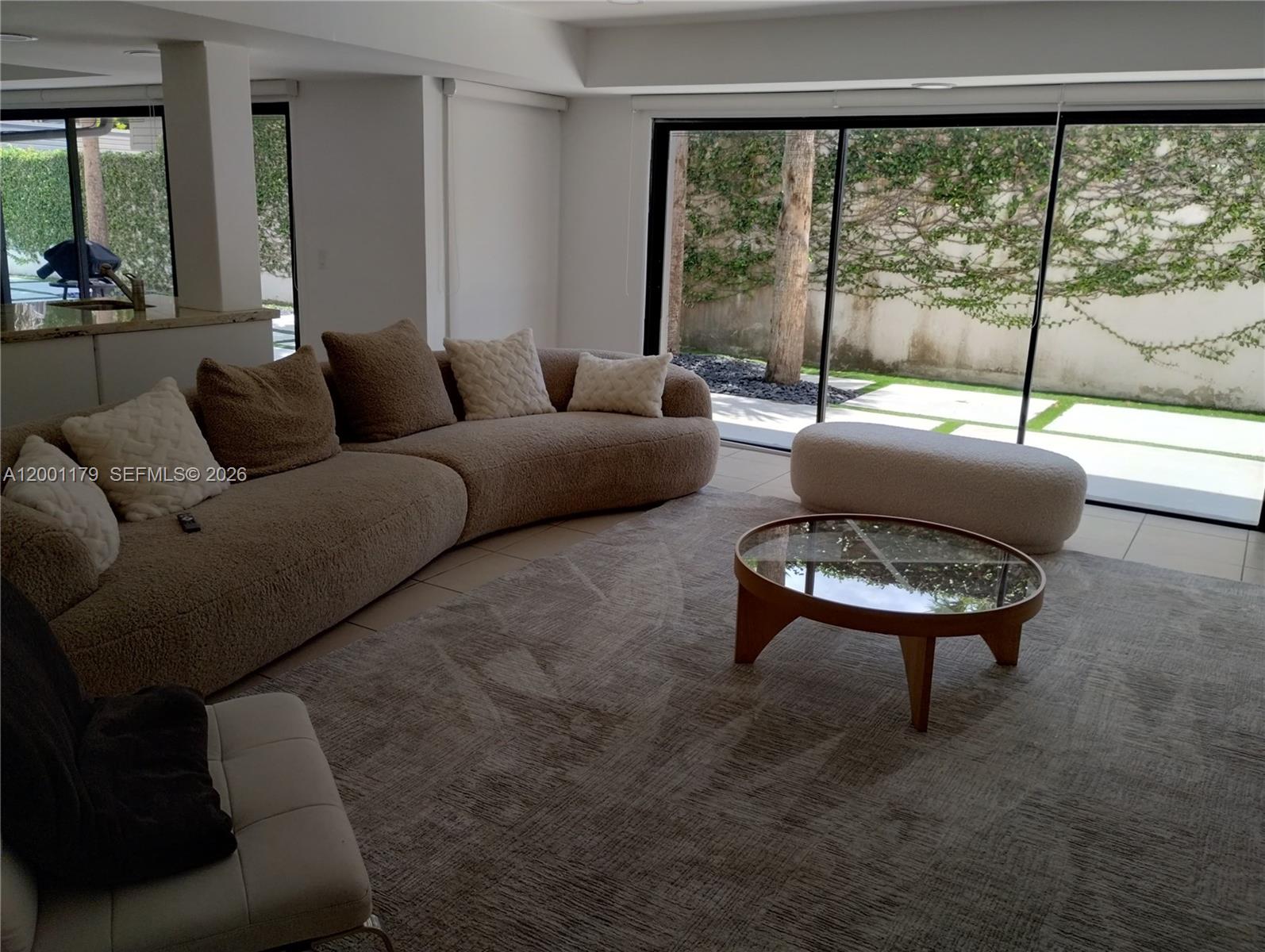 HIDDEN OAKS - Residential Lease