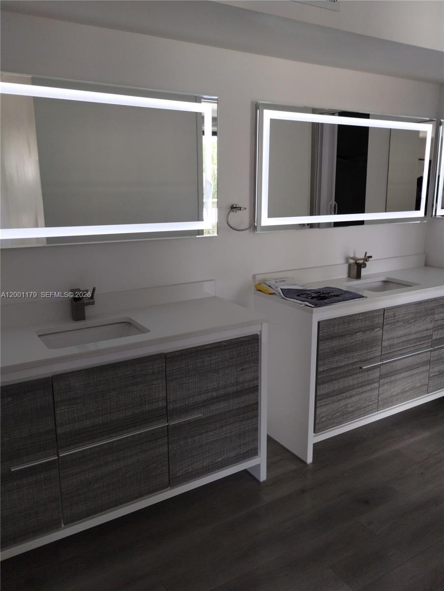 HIDDEN OAKS - Residential Lease