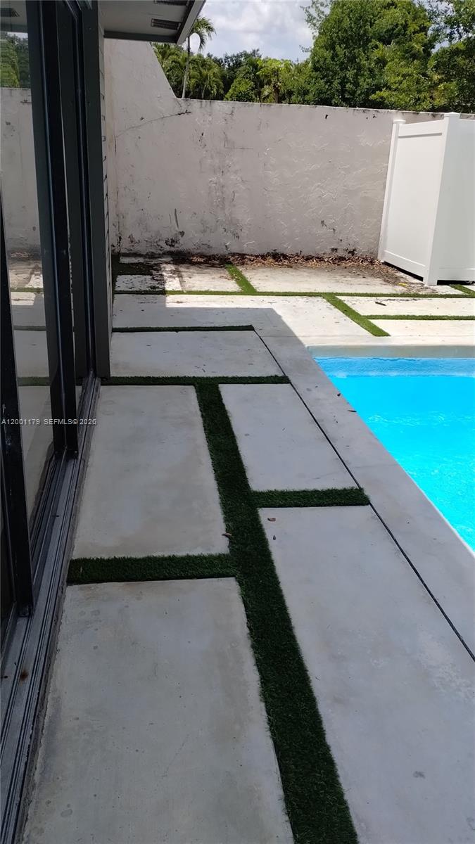 HIDDEN OAKS - Residential Lease