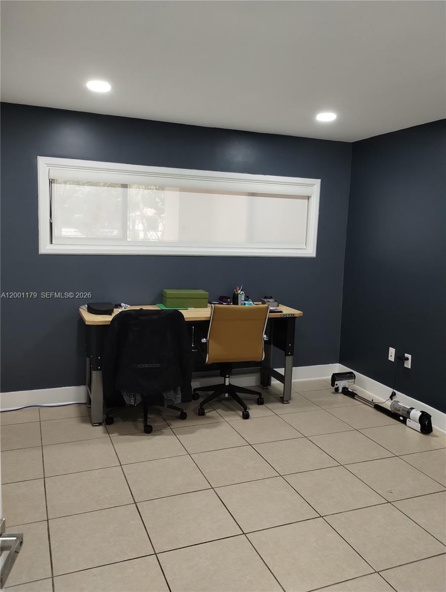 HIDDEN OAKS - Residential Lease