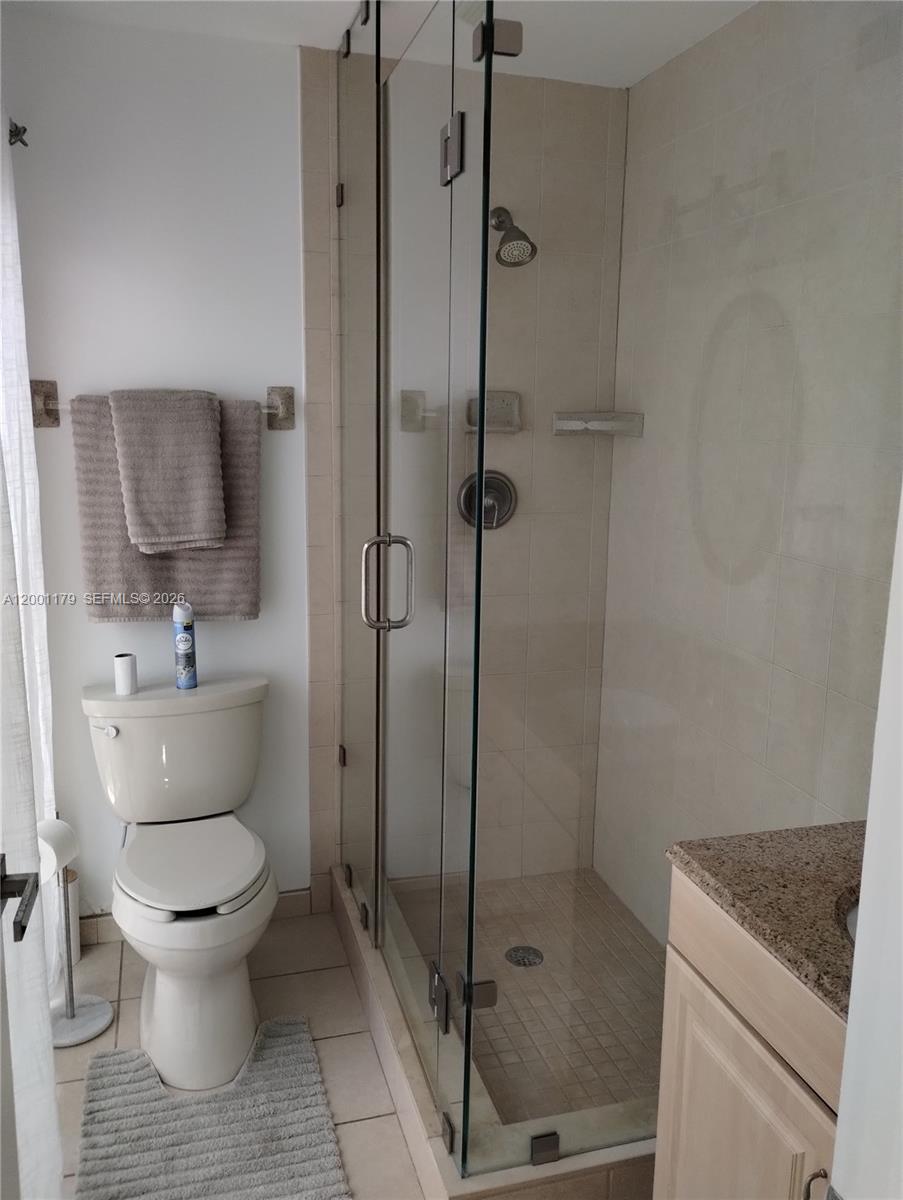 HIDDEN OAKS - Residential Lease