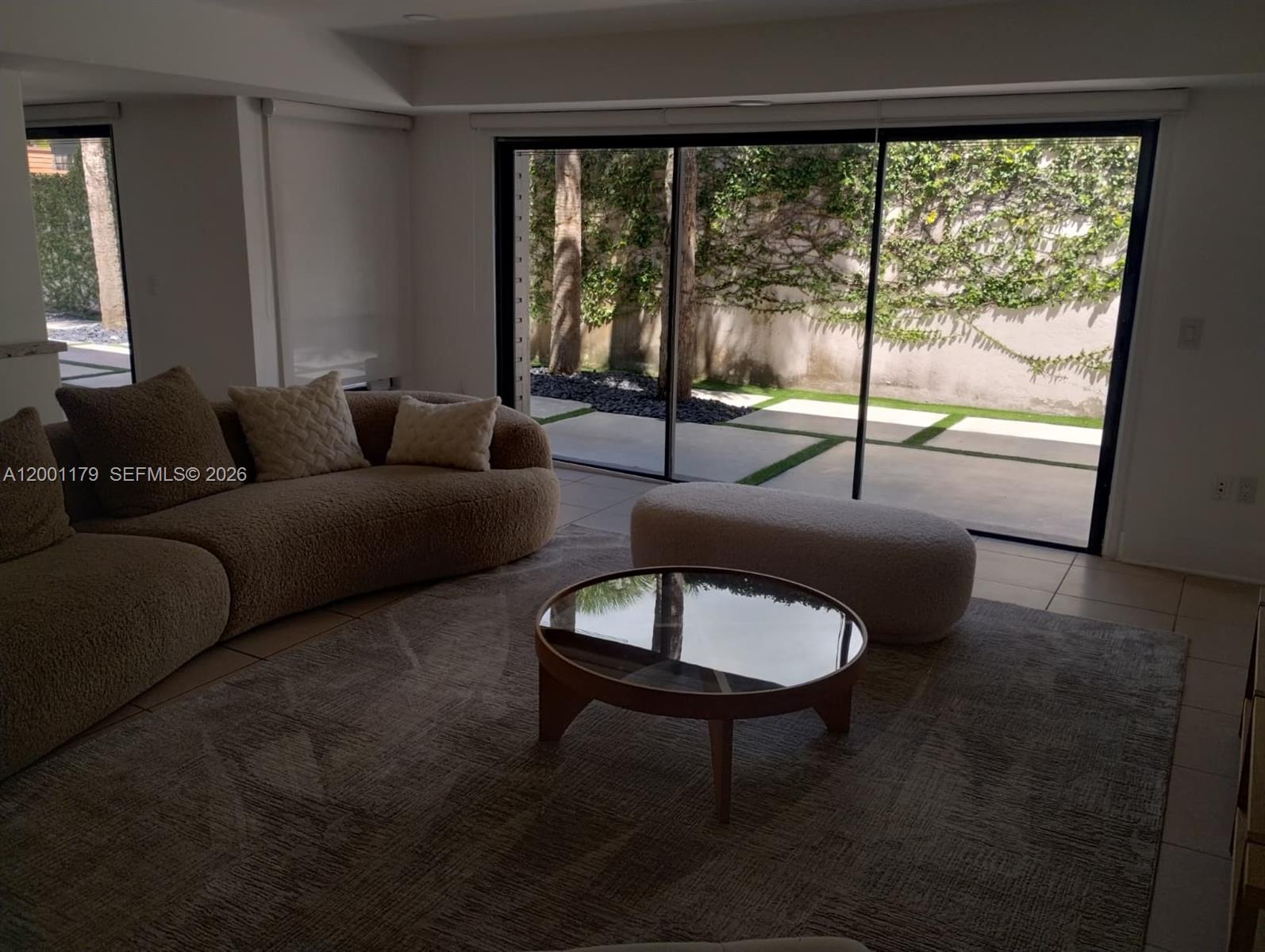 HIDDEN OAKS - Residential Lease