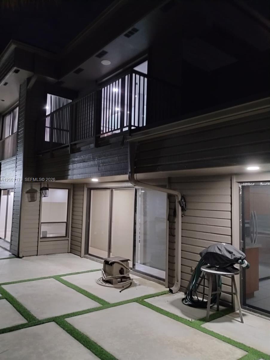 HIDDEN OAKS - Residential Lease