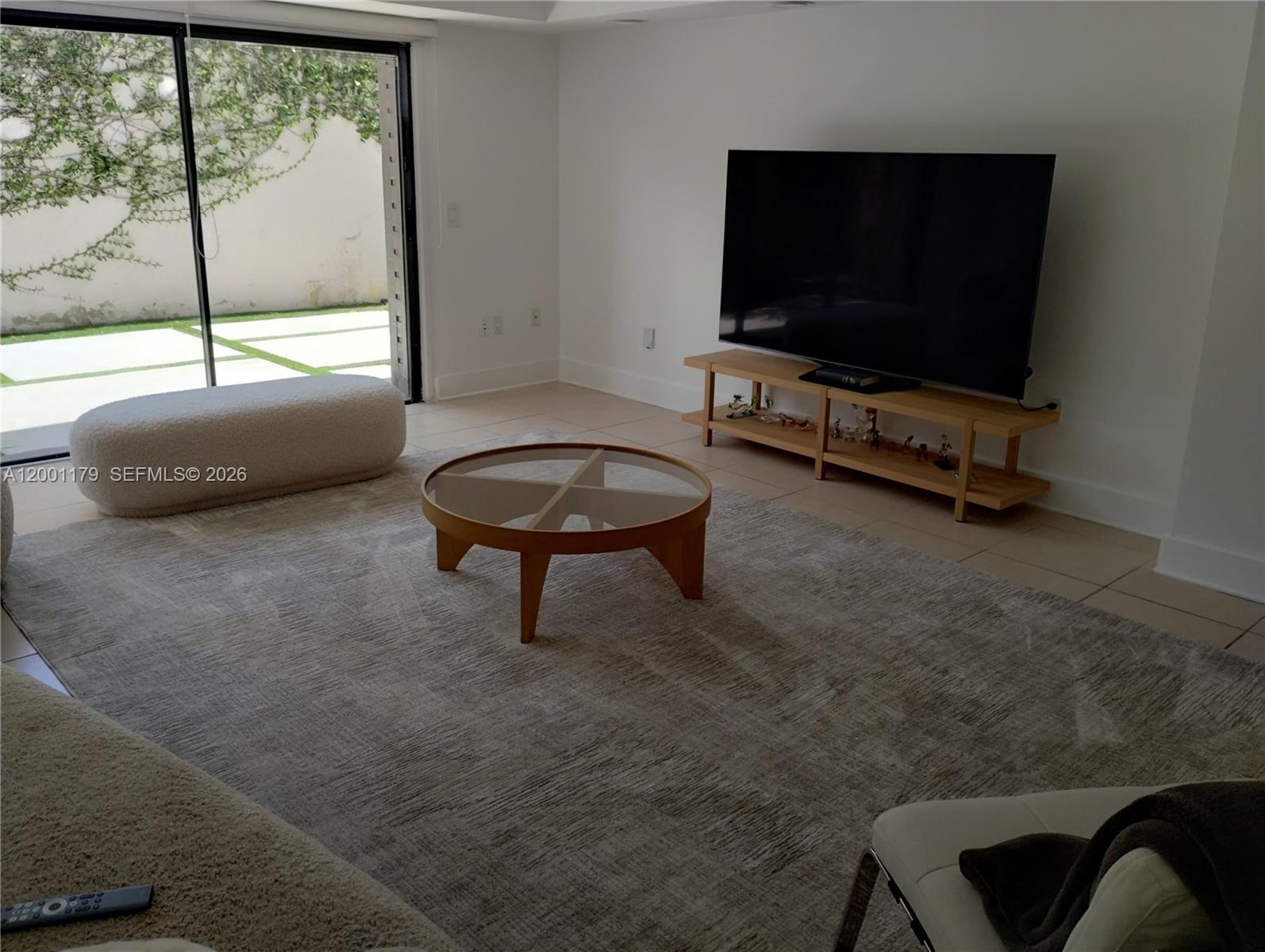 HIDDEN OAKS - Residential Lease