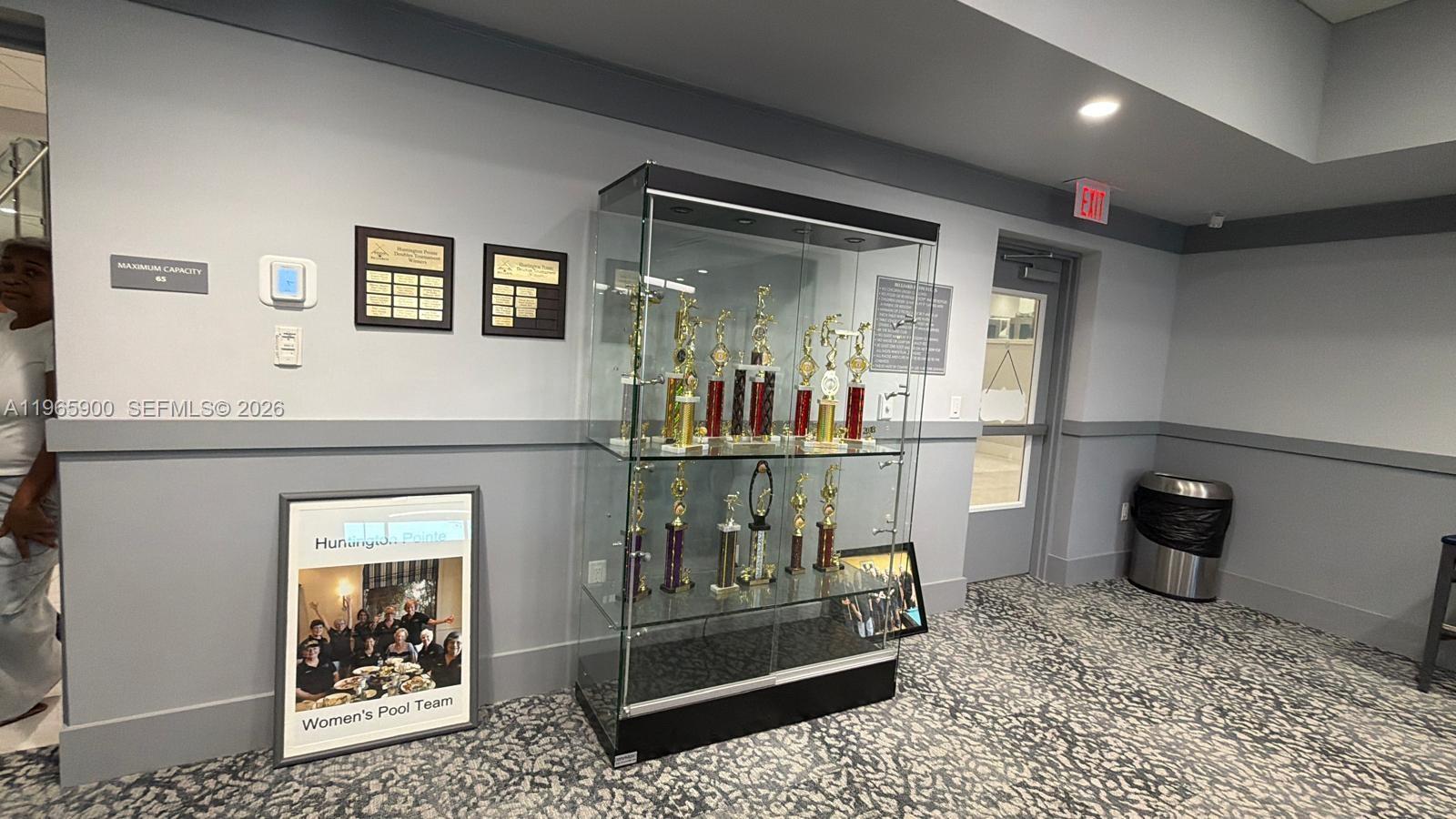 HUNTINGTON POINTE - Residential