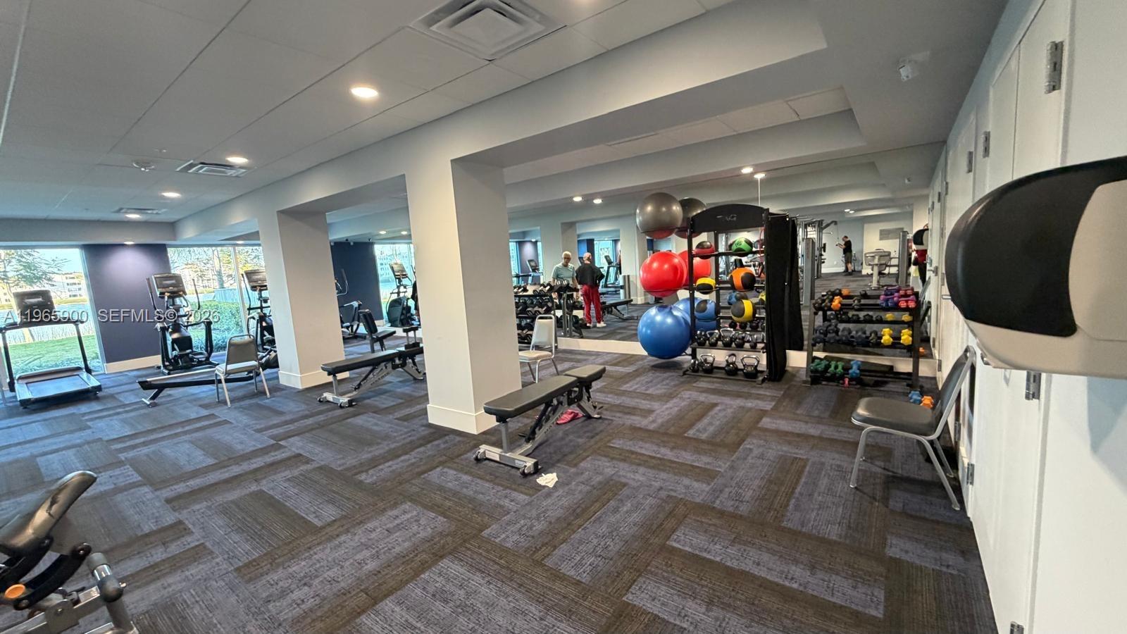 HUNTINGTON POINTE - Residential