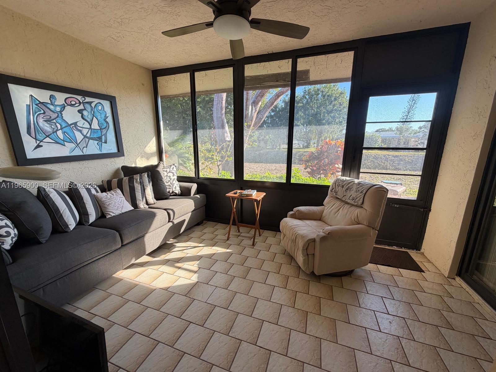 HUNTINGTON POINTE - Residential