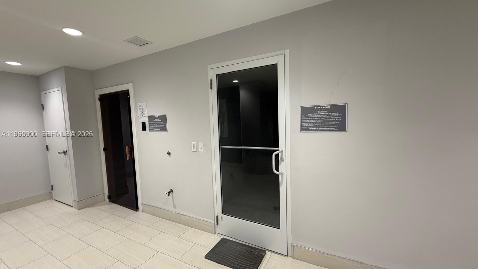 HUNTINGTON POINTE - Residential