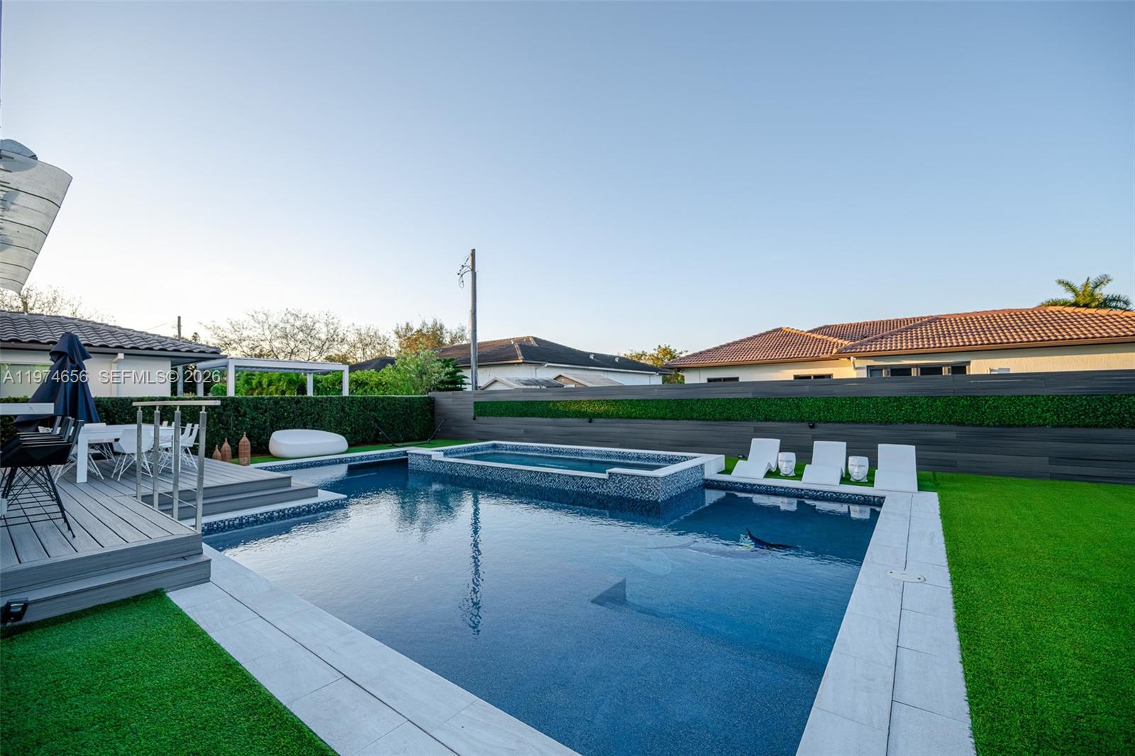 VANDERBILT PARK AMD PL - Residential