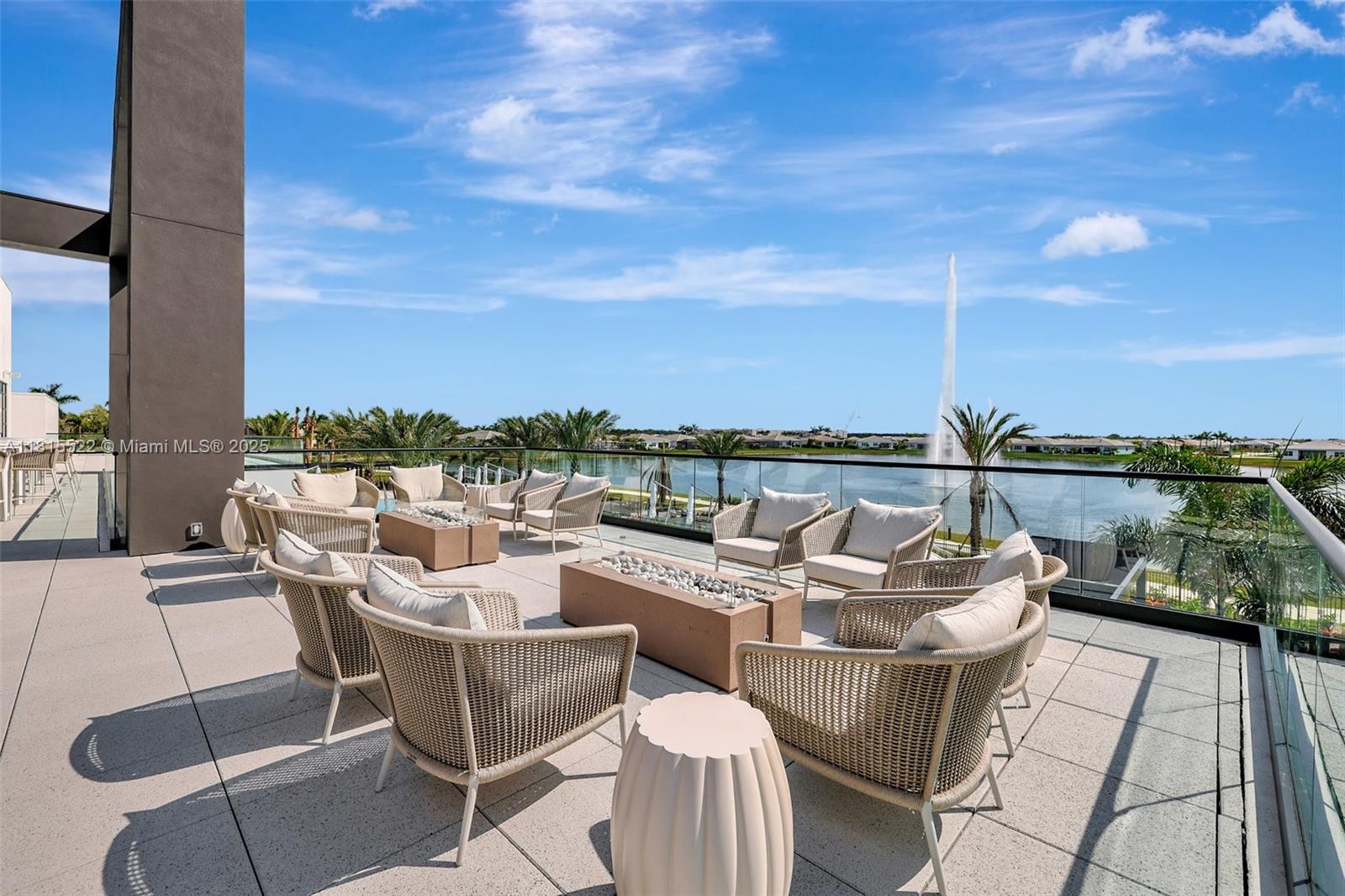 TELARO AT SOUTHERN GROVE - Residential