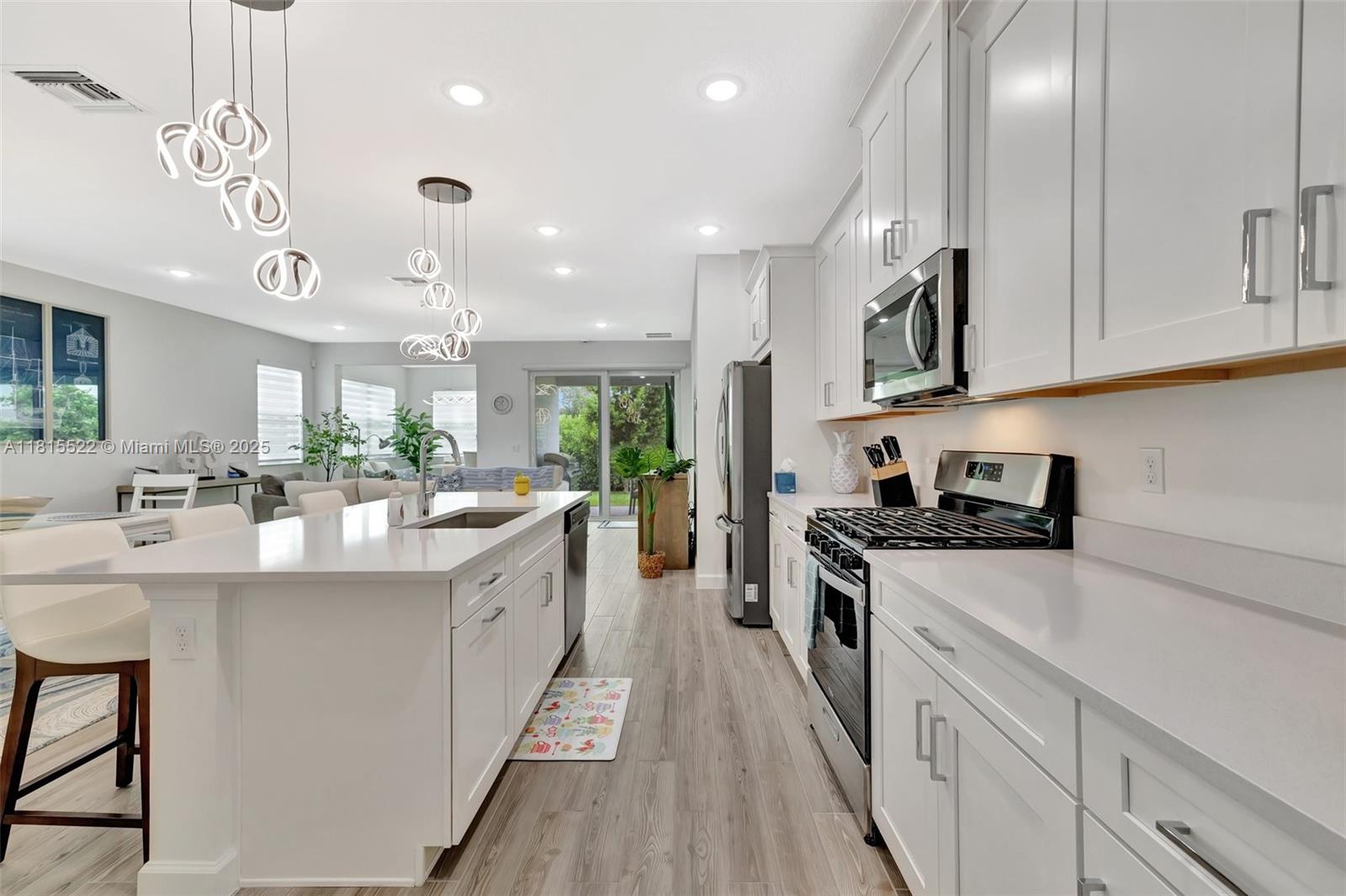 TELARO AT SOUTHERN GROVE - Residential