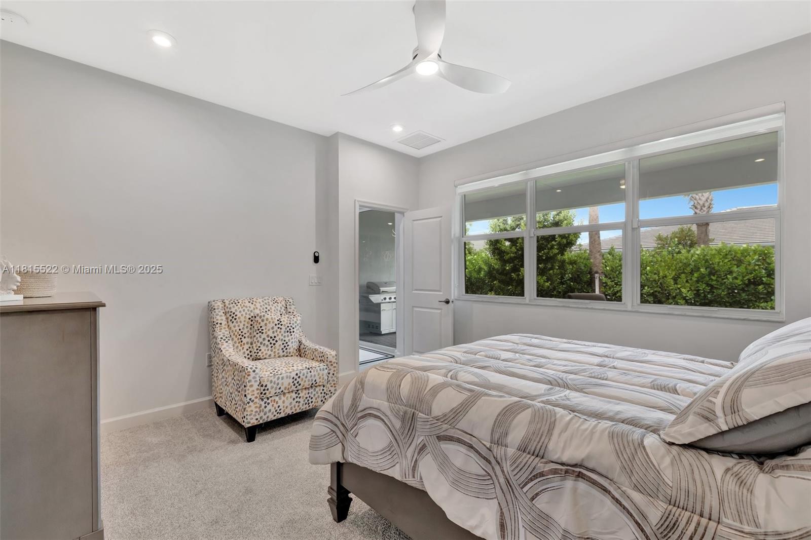 TELARO AT SOUTHERN GROVE - Residential