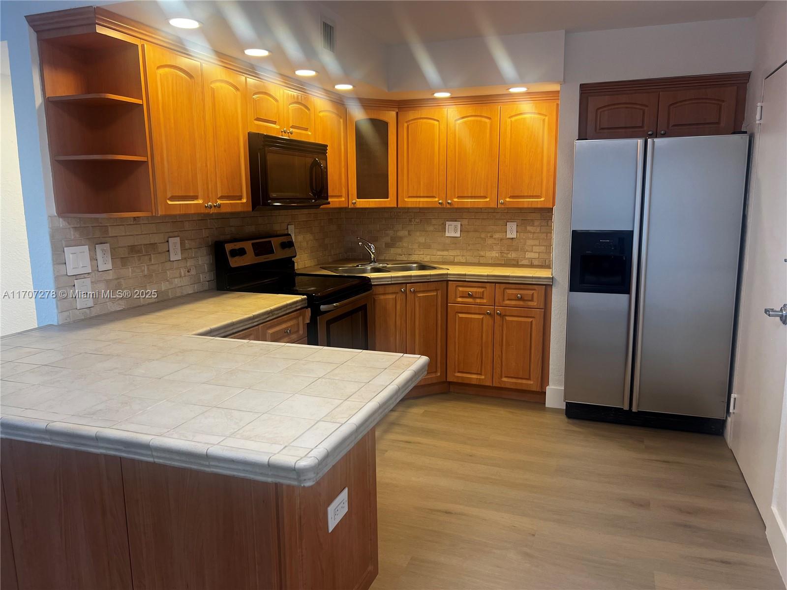 KEYSTONE TOWERS CONDO - Residential