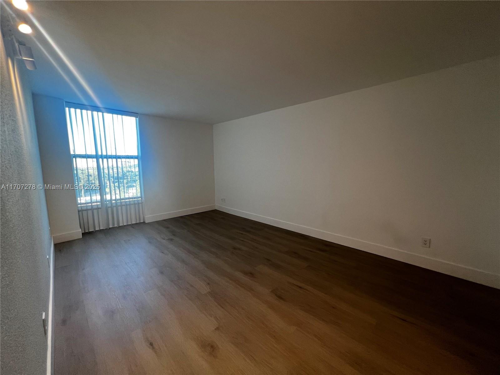 KEYSTONE TOWERS CONDO - Residential