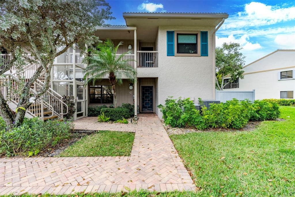 Photo of 2 Eastgate Dr #C, Boynton Beach, FL 33436 (MLS # A11949192)