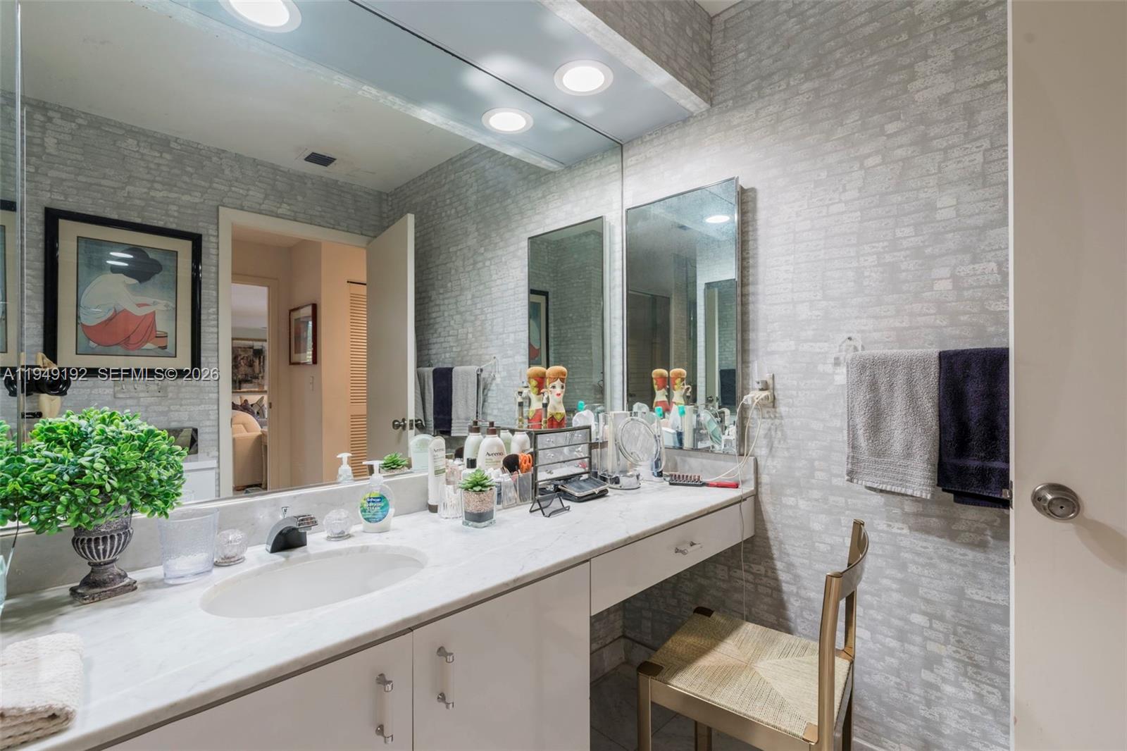 EASTGATE II AT HUNTERS RU - Residential