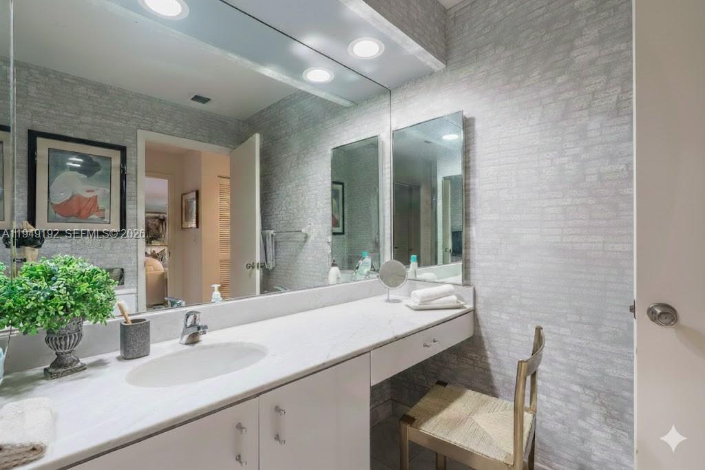 EASTGATE II AT HUNTERS RU - Residential