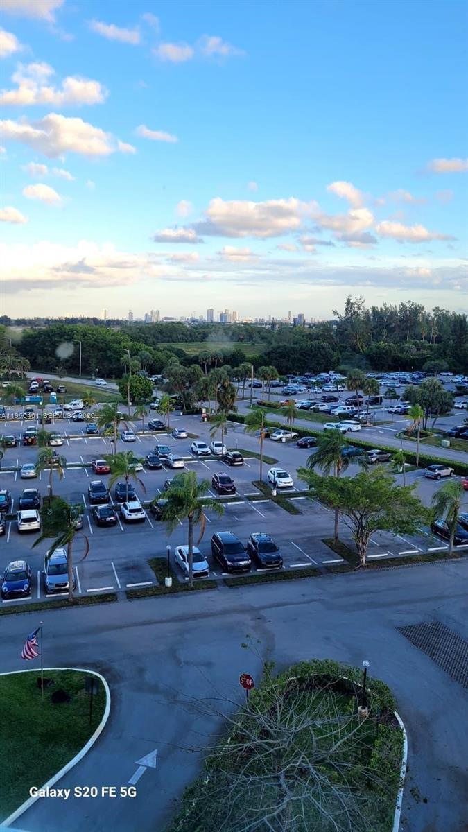 HILLCREST EAST NO 26 COND - Residential