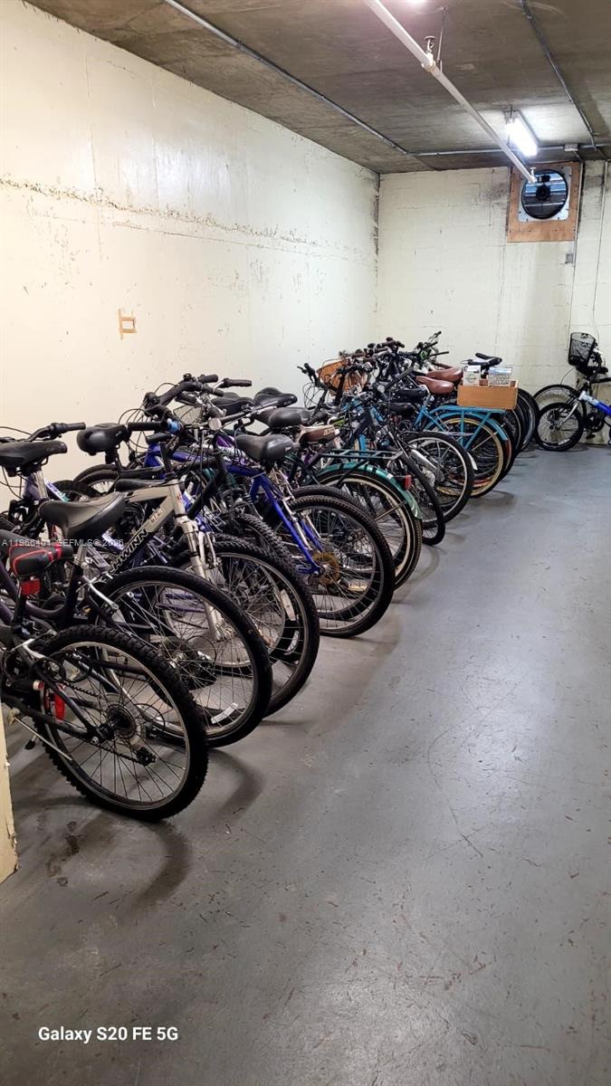 HILLCREST EAST NO 26 COND - Residential