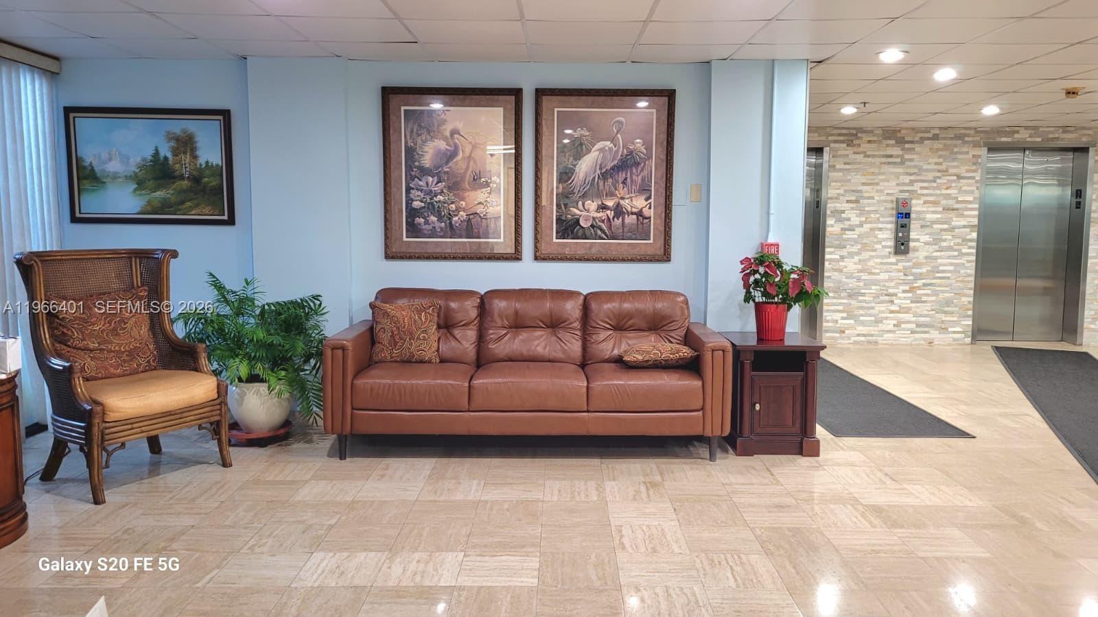 HILLCREST EAST NO 26 COND - Residential