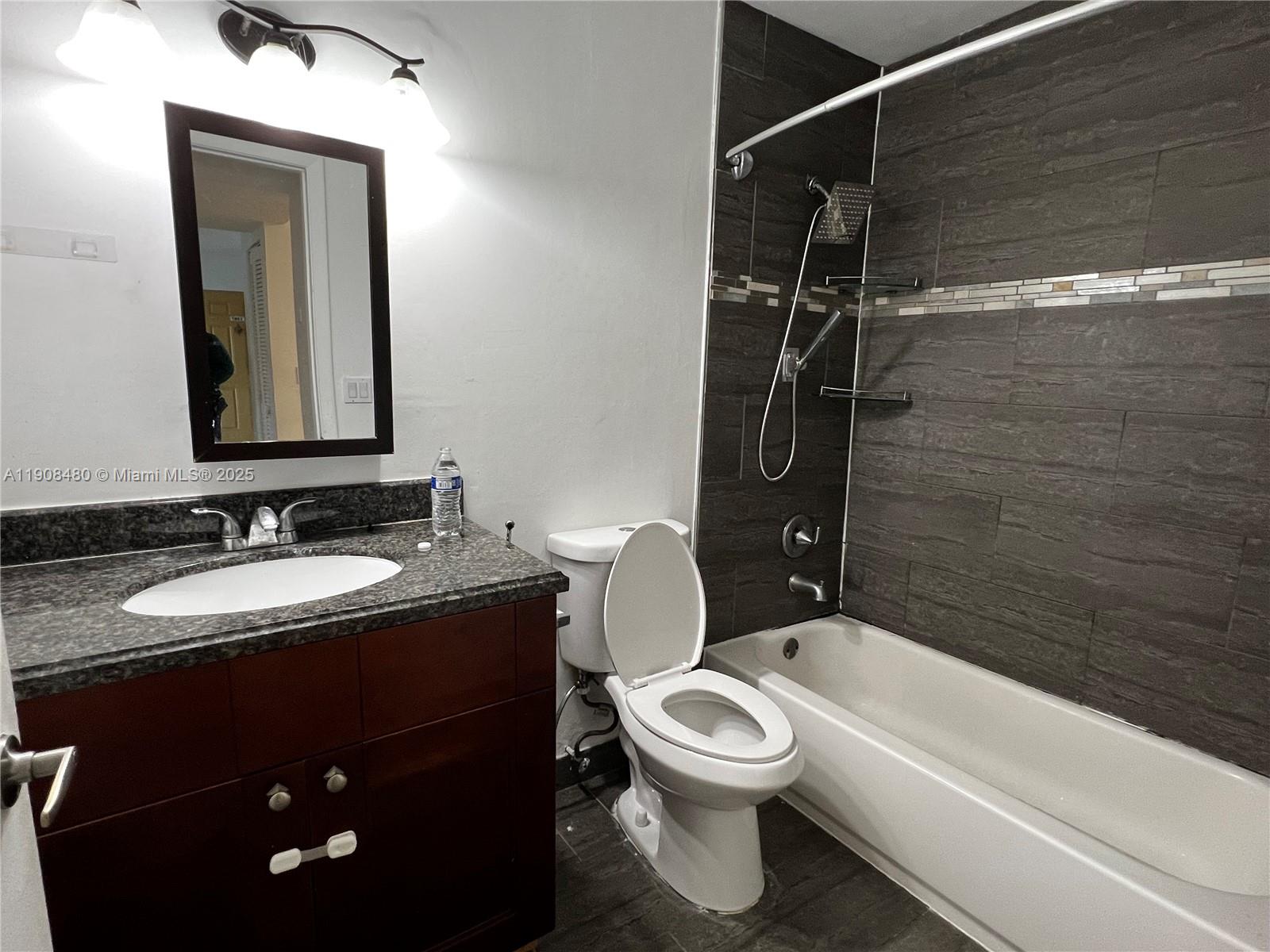 ROYAL POINCIANA CONDO - Residential Lease