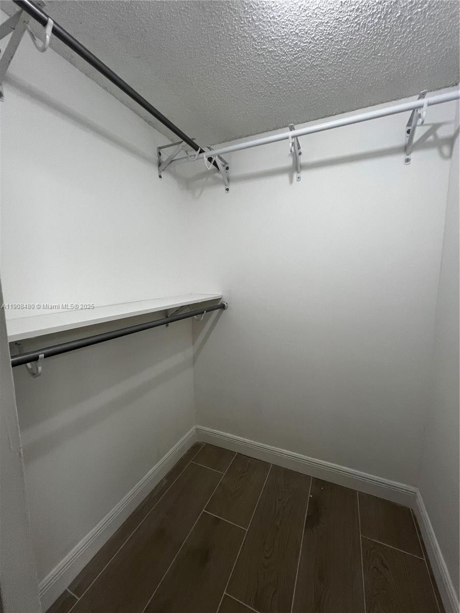 ROYAL POINCIANA CONDO - Residential Lease