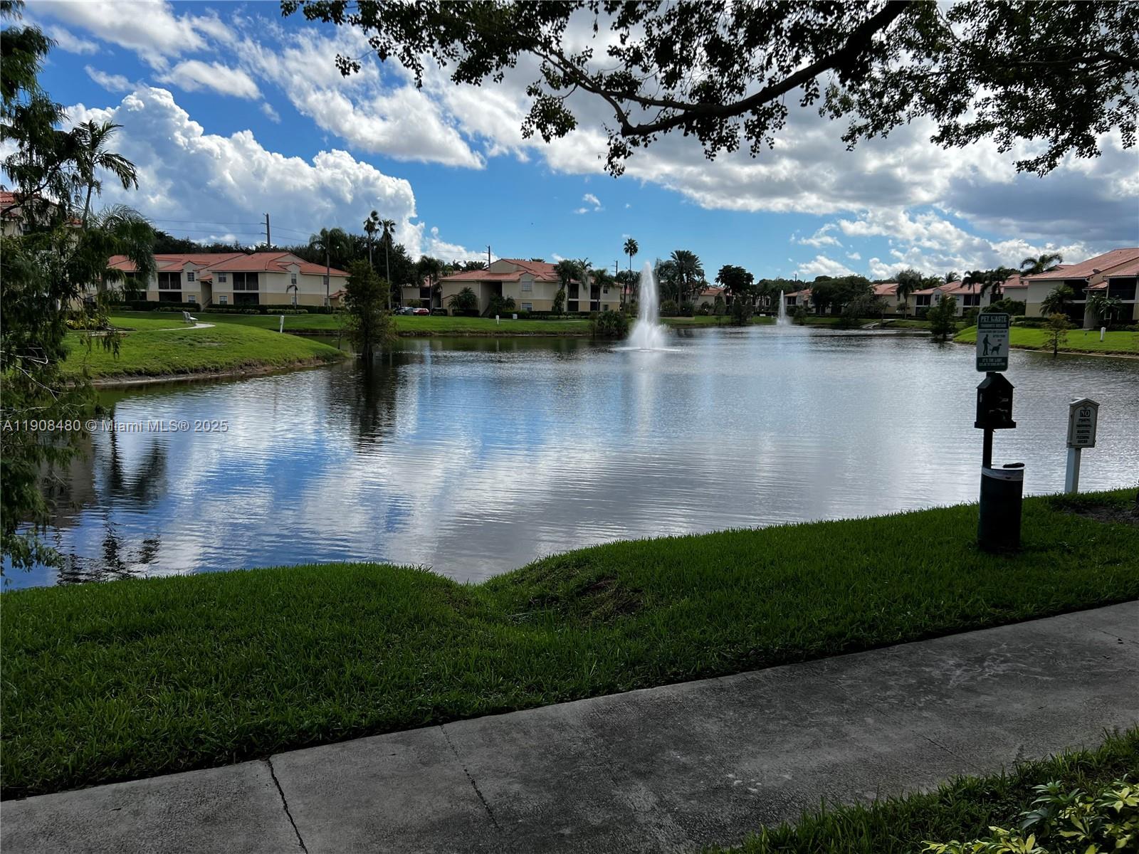 ROYAL POINCIANA CONDO - Residential Lease