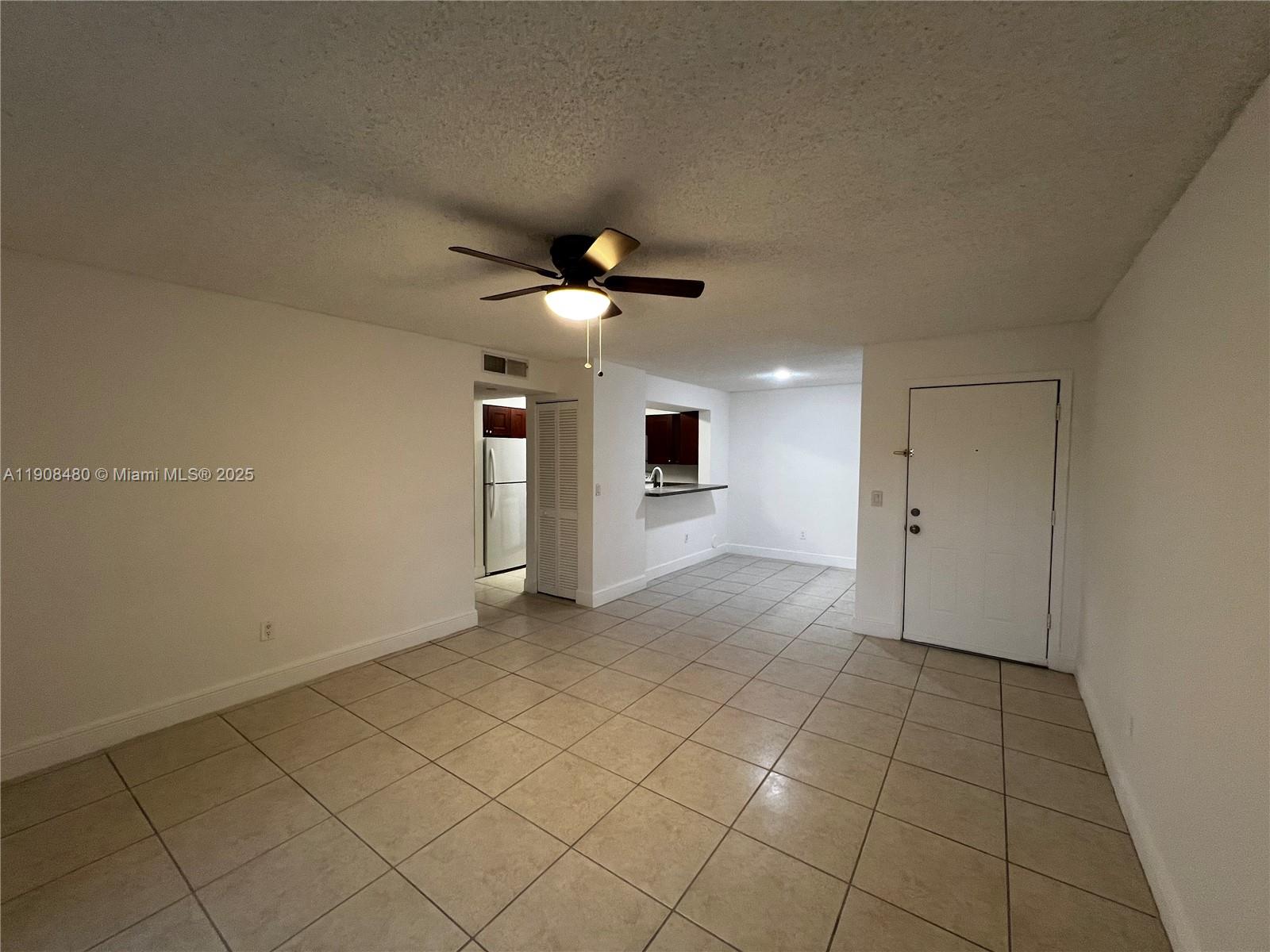 ROYAL POINCIANA CONDO - Residential Lease